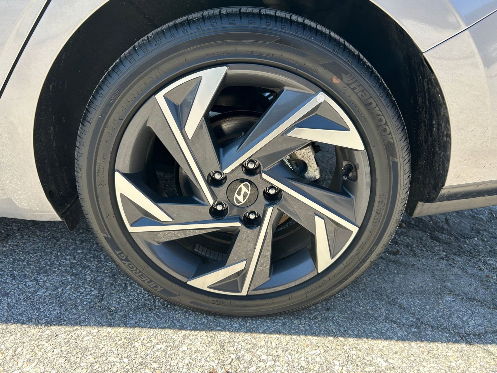 Thumbnail: 2025 Hyundai Elantra - 24