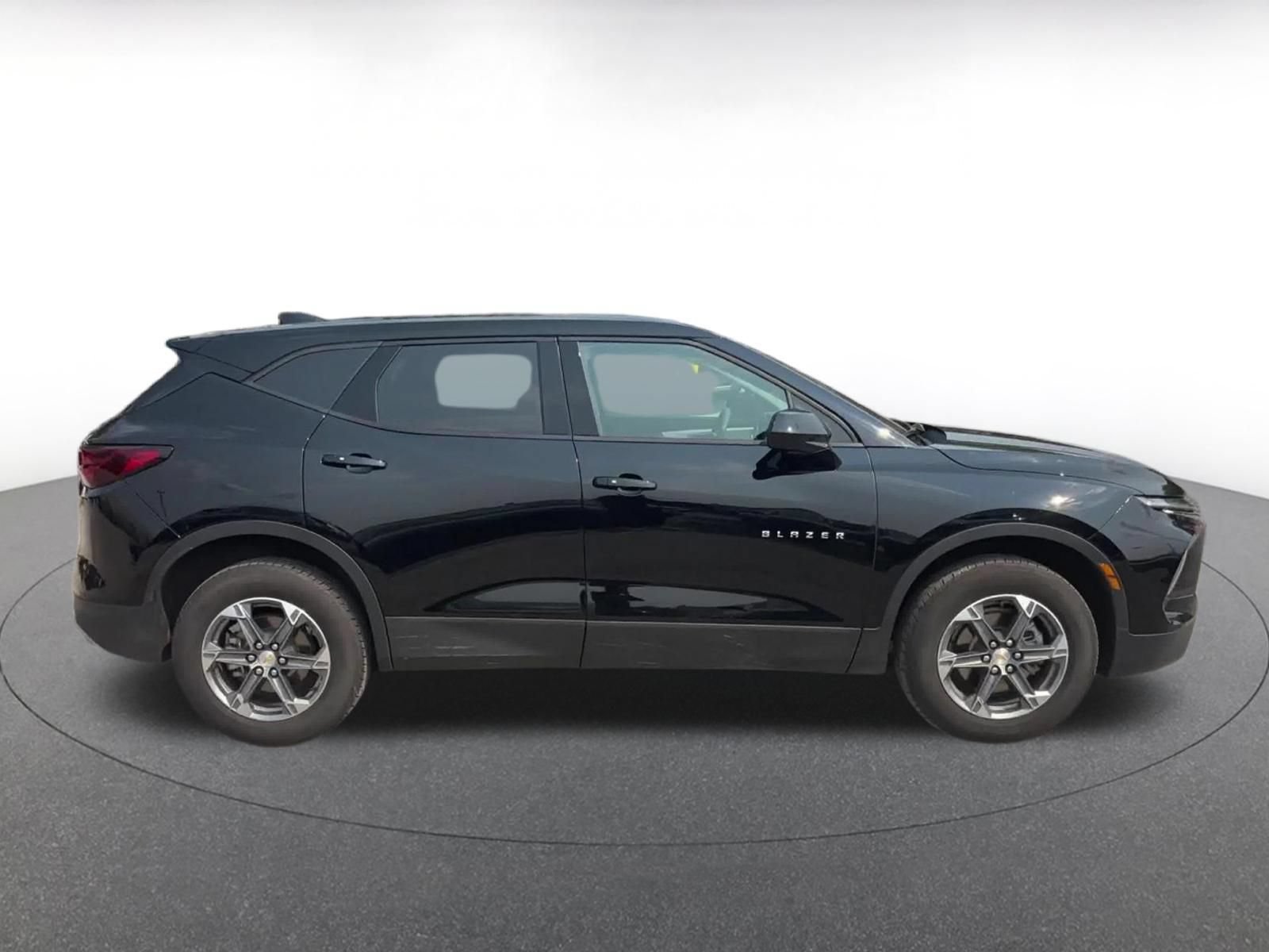 Thumbnail: 2026 Chevrolet Blazer - 16