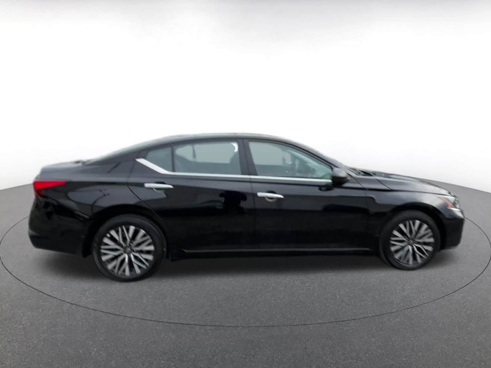 Thumbnail: 2025 Nissan Altima - 16