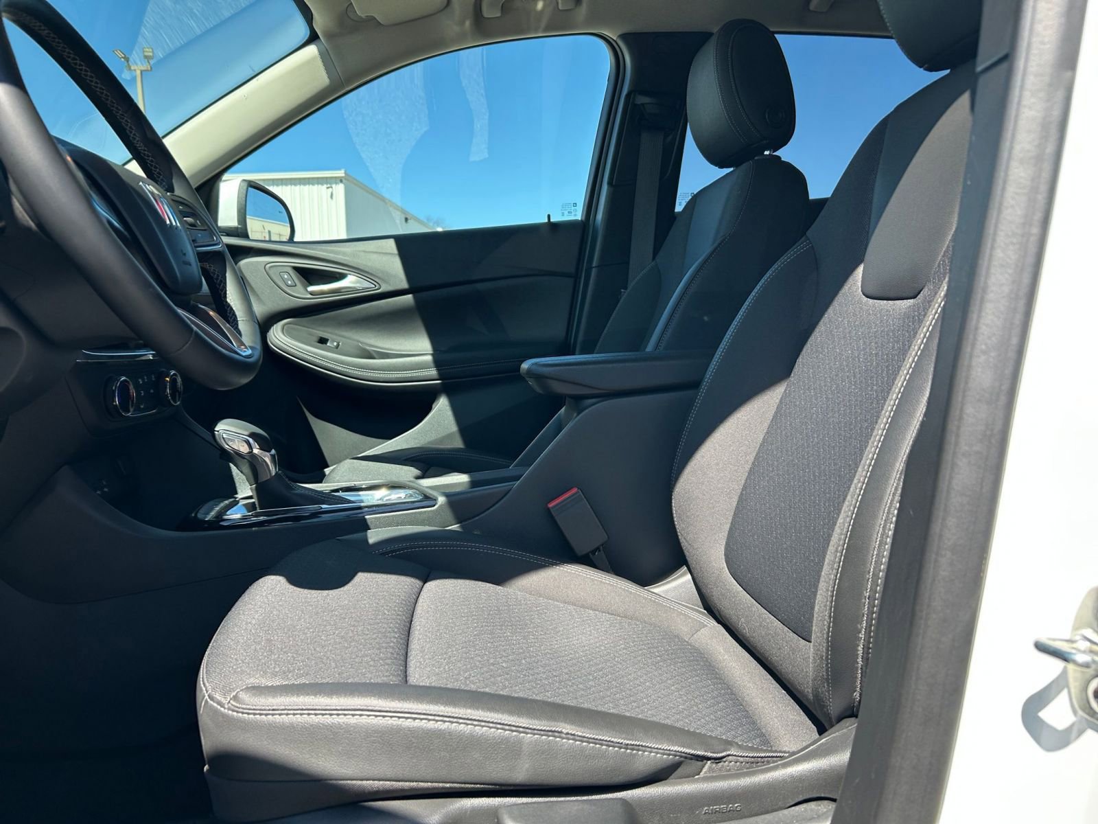 Thumbnail: 2025 Buick Encore GX - 22