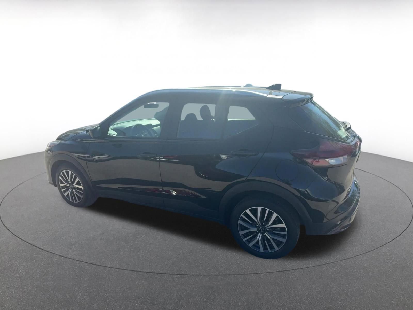 Thumbnail: 2024 Nissan Kicks - 10
