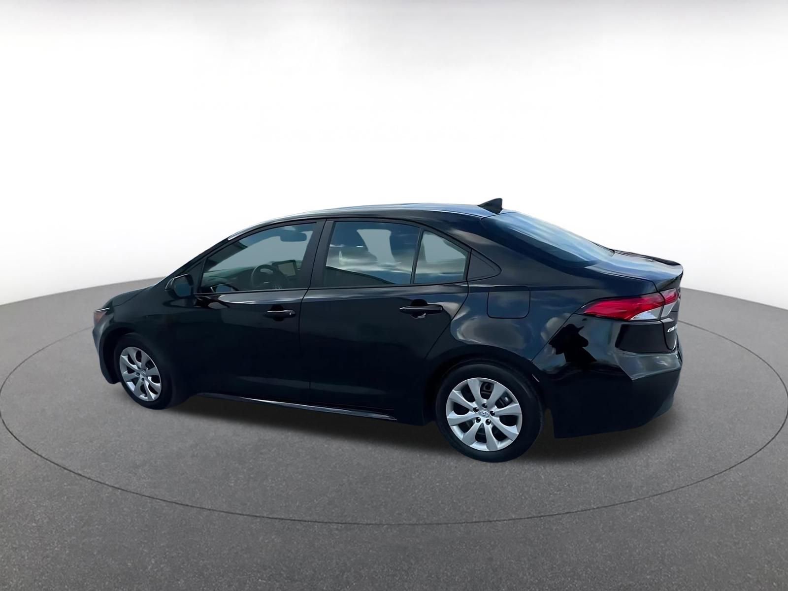 Thumbnail: 2025 Toyota Corolla - 10