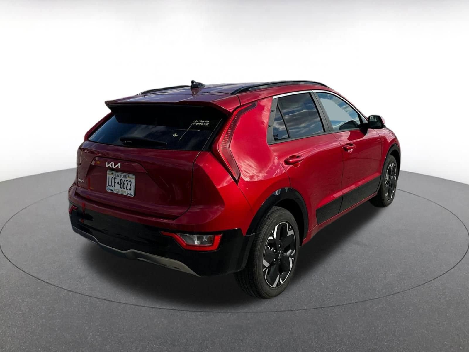 Thumbnail: 2023 Kia Niro - 5