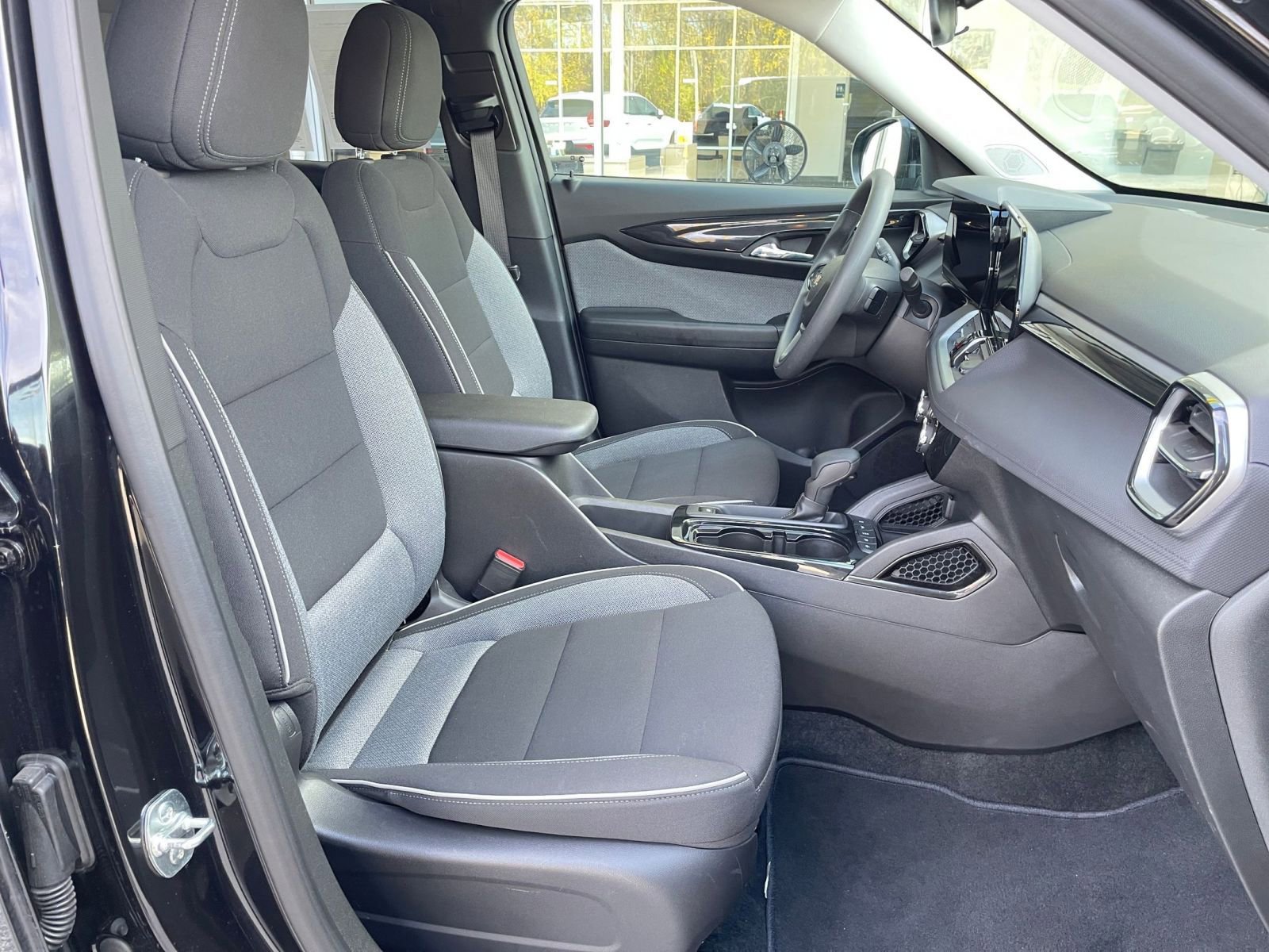 Thumbnail: 2025 Chevrolet TrailBlazer - 34