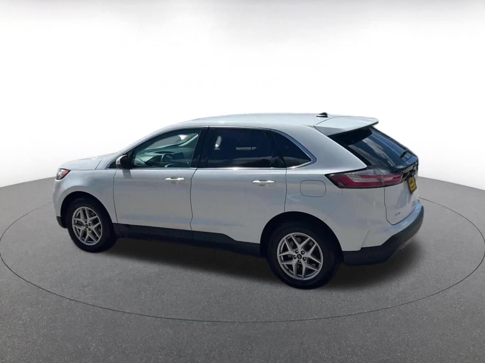 Thumbnail: 2024 Ford Edge - 9