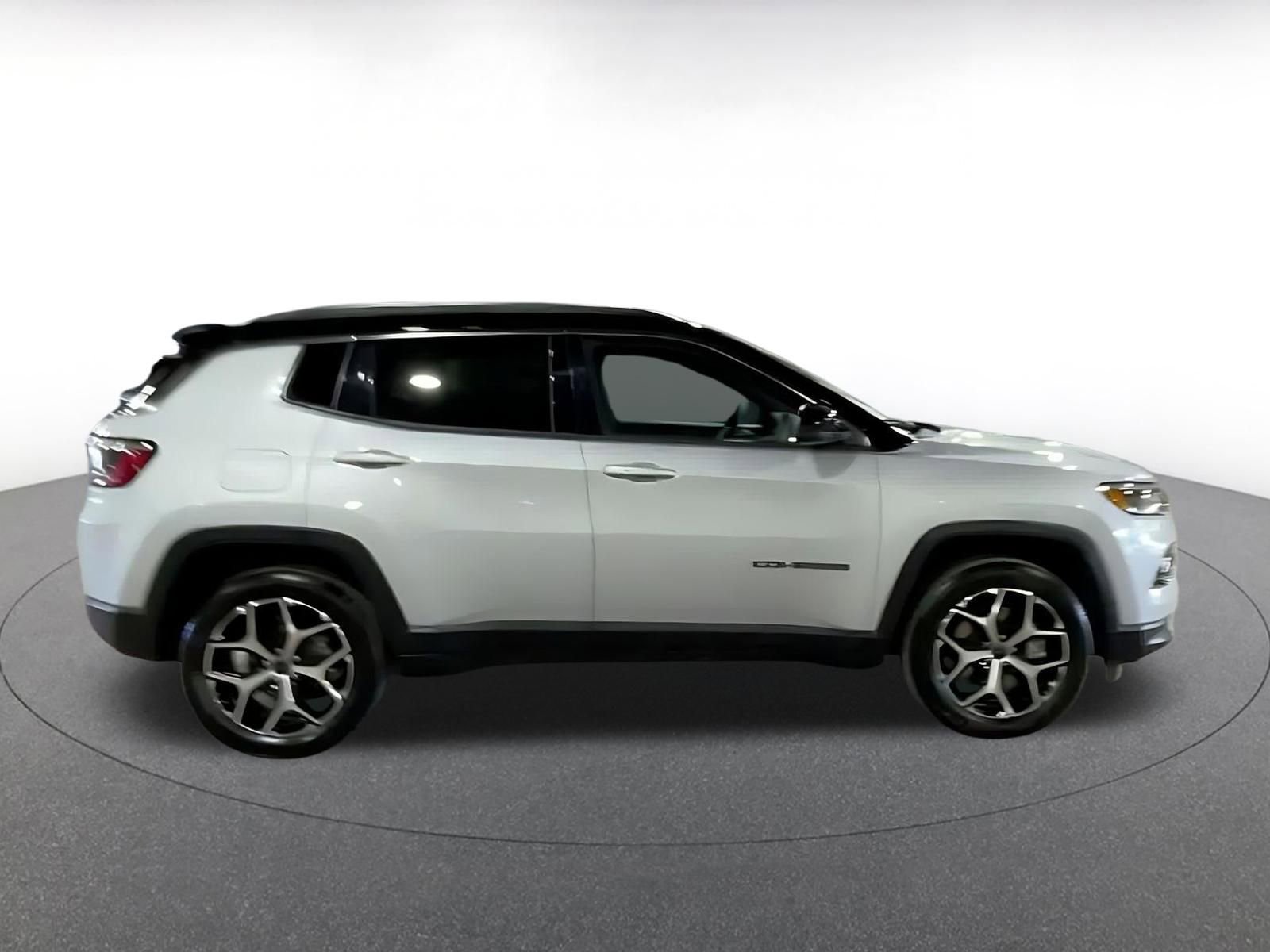 Thumbnail: 2025 Jeep Compass - 14