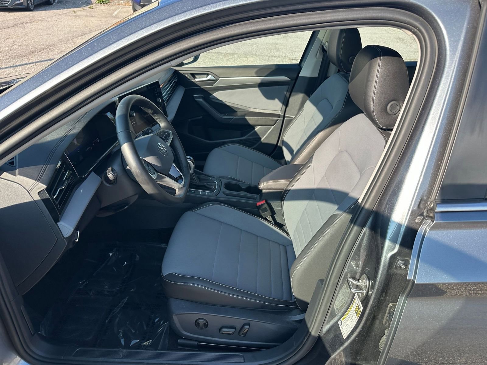 Thumbnail: 2025 Volkswagen Jetta - 25