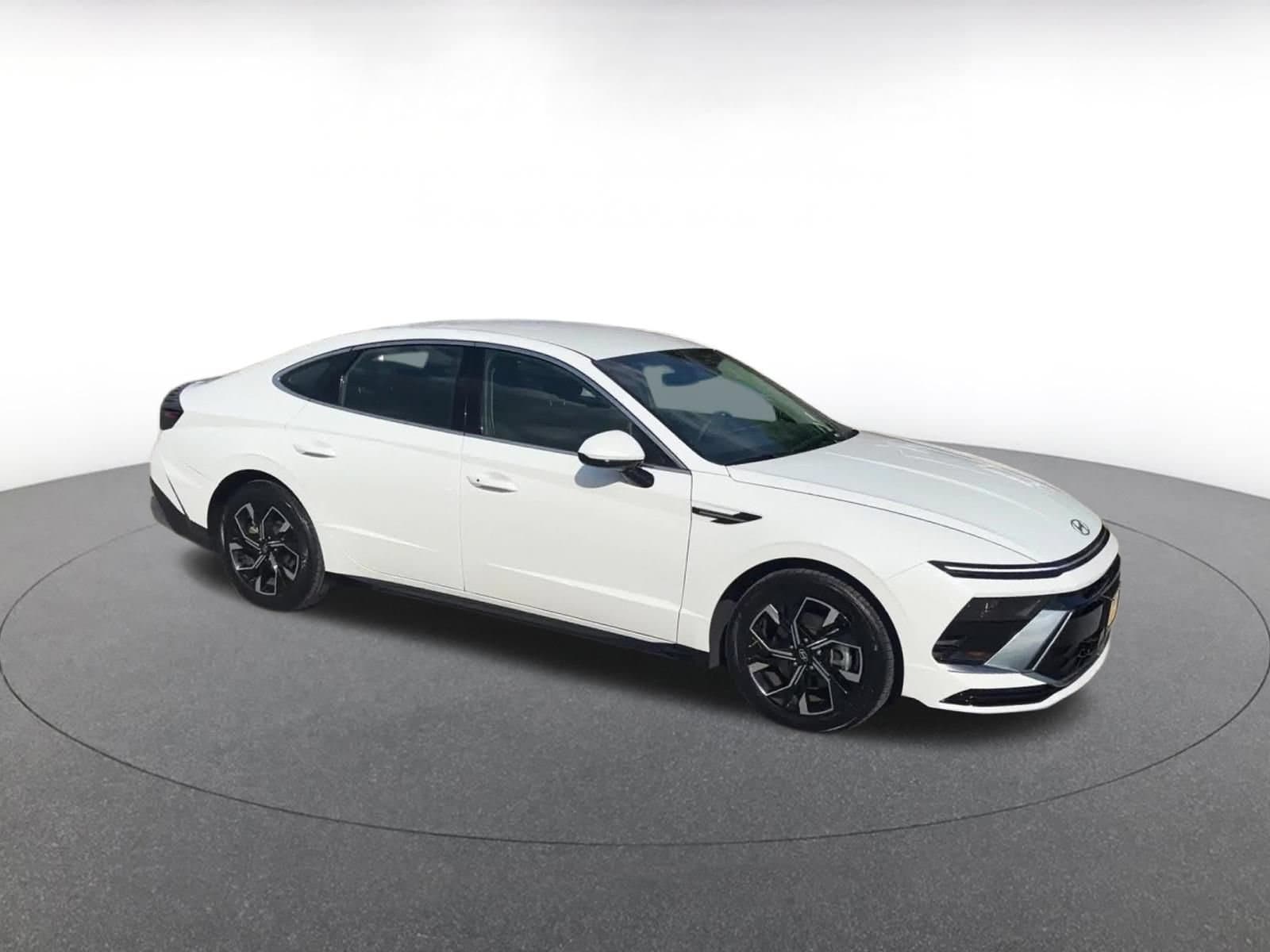 Thumbnail: 2025 Hyundai Sonata - 2