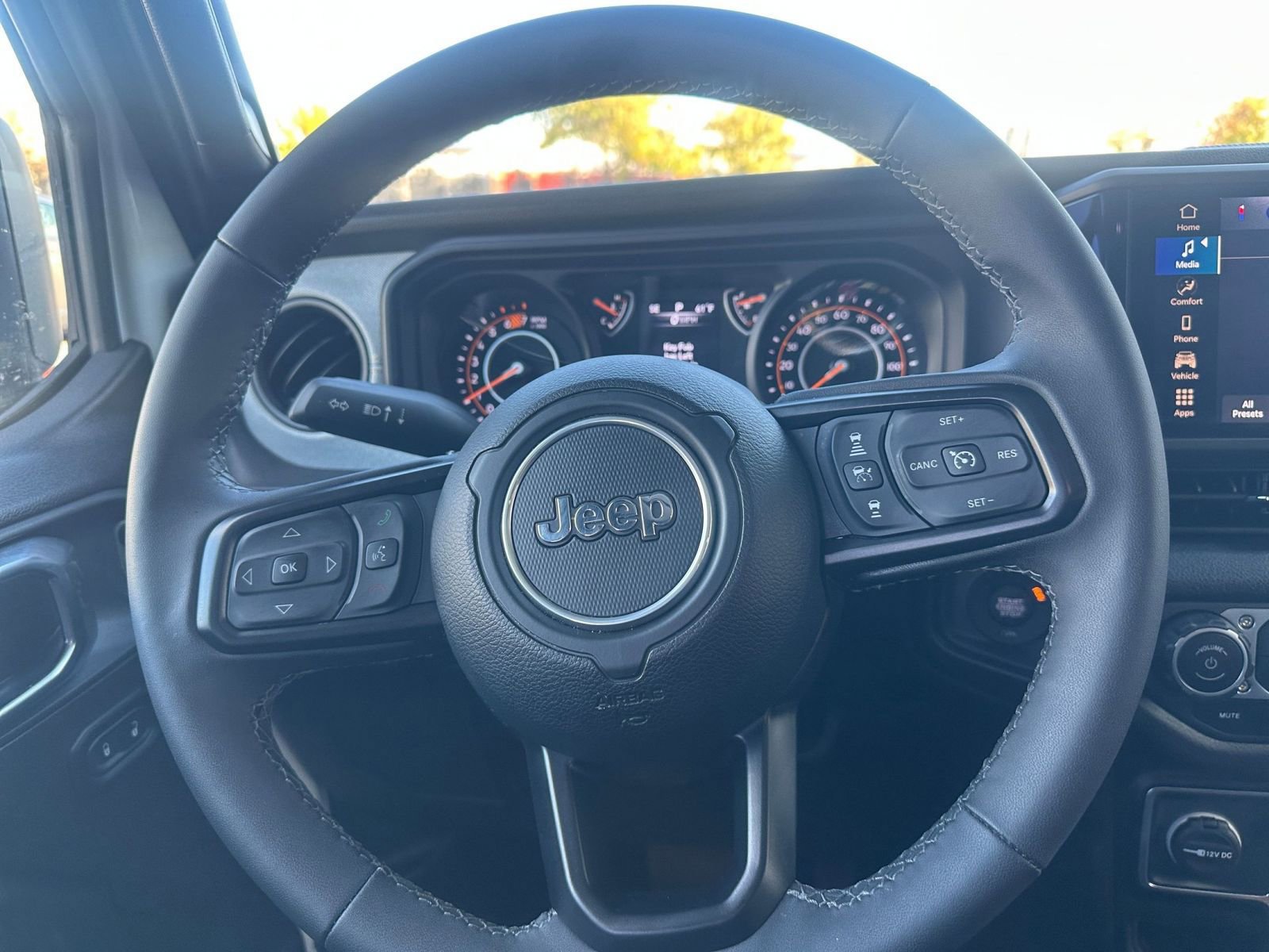 Thumbnail: 2025 Jeep Wrangler - 27