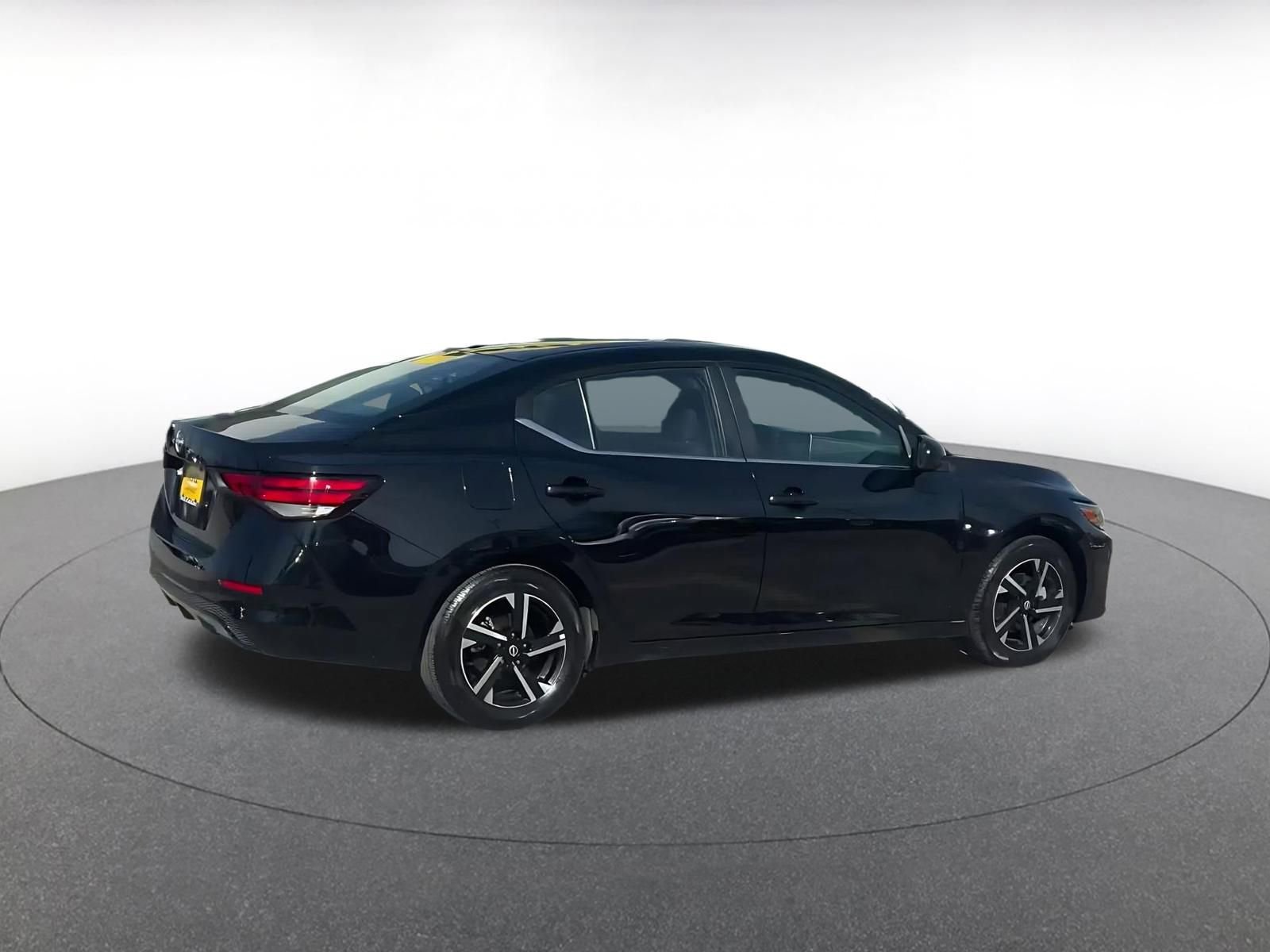 Thumbnail: 2025 Nissan Sentra - 14