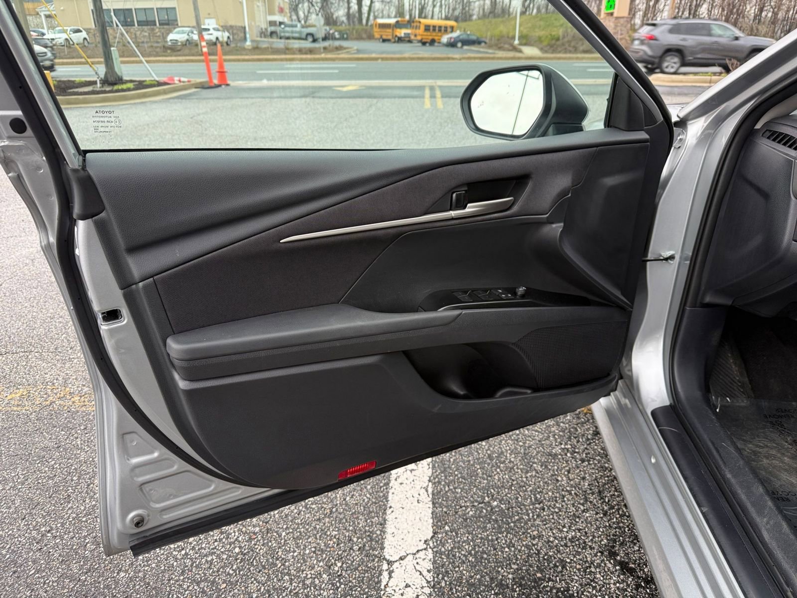 Thumbnail: 2025 Toyota Camry - 18