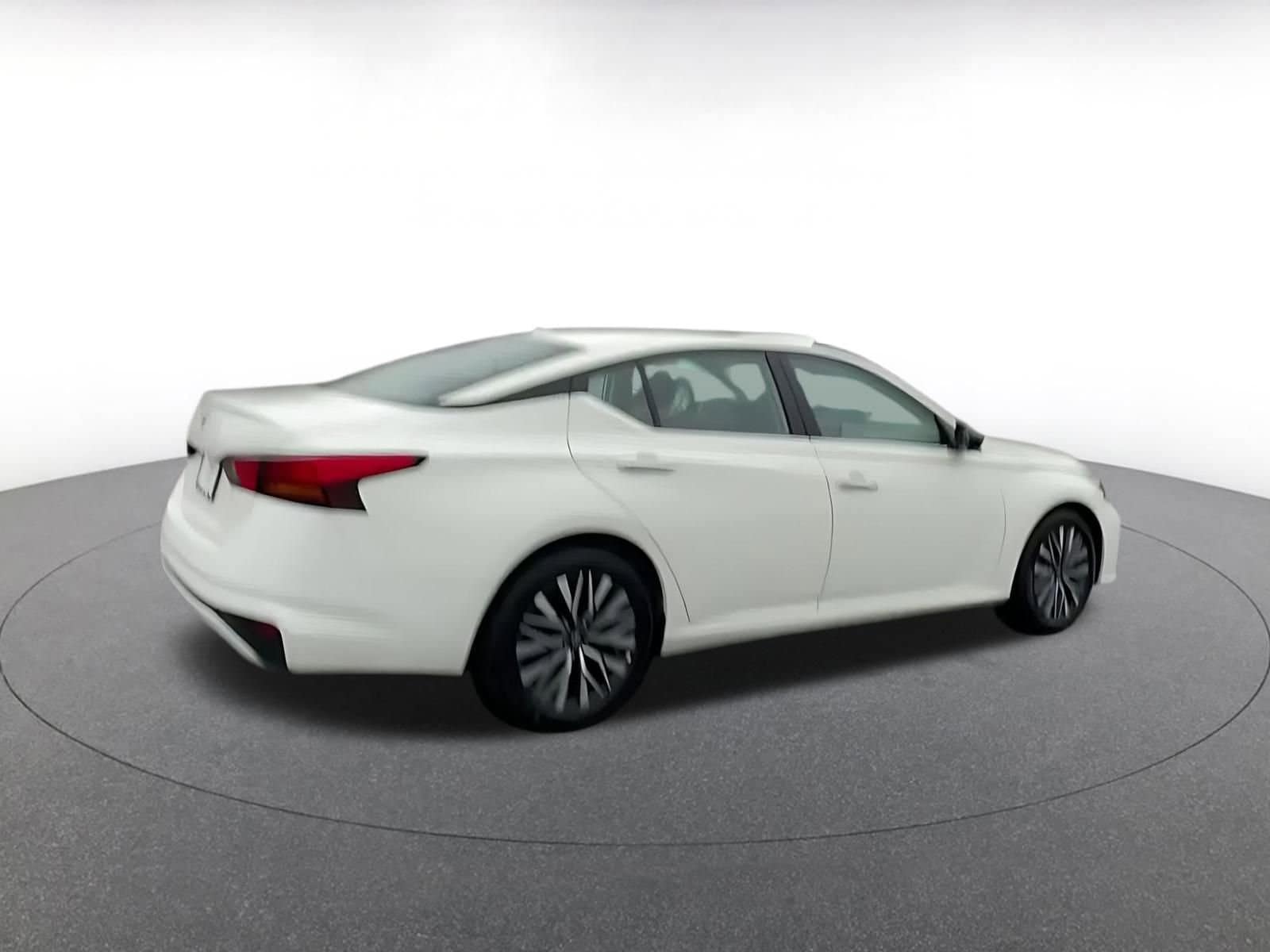 Thumbnail: 2025 Nissan Altima - 14