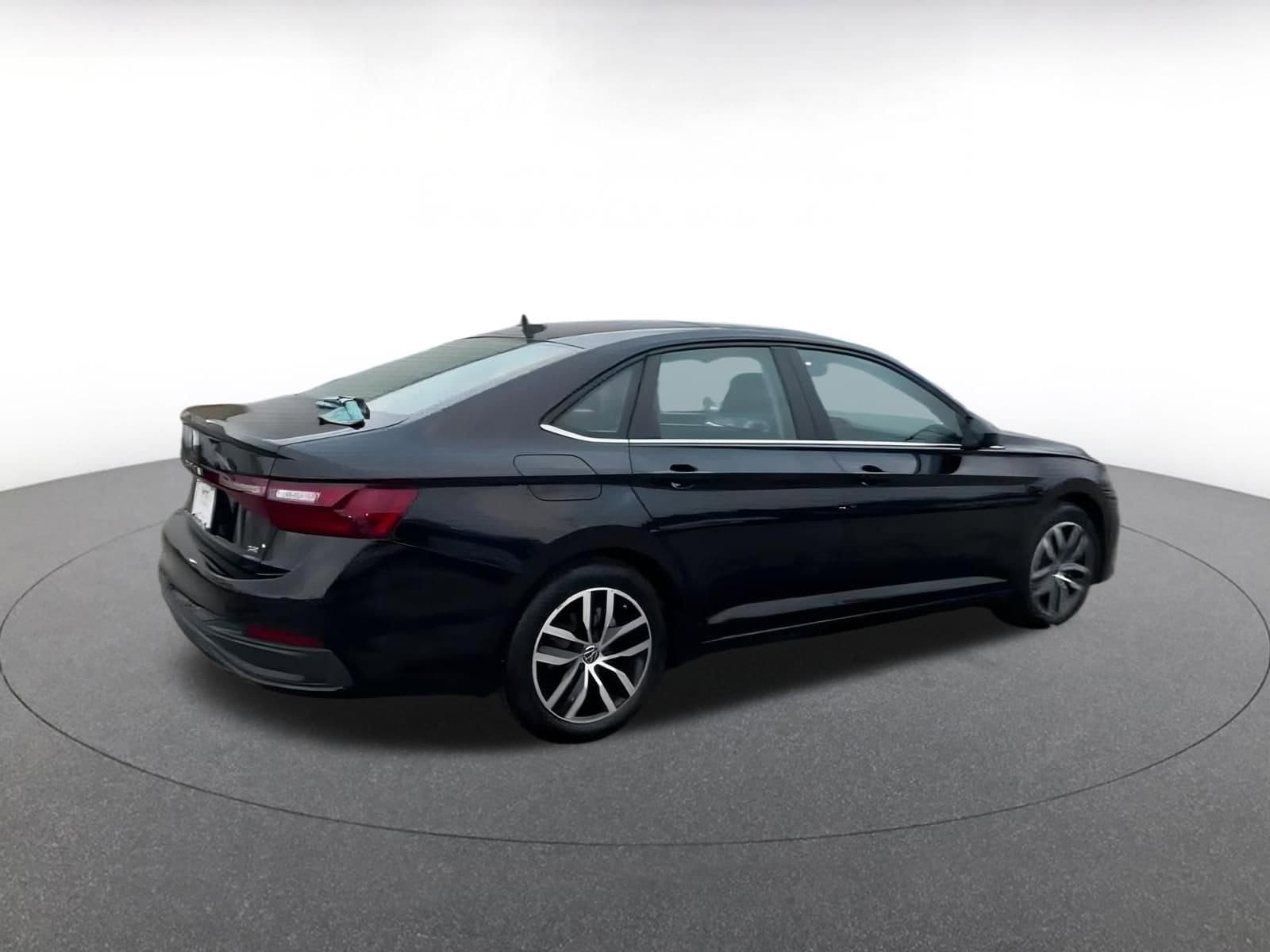 Thumbnail: 2025 Volkswagen Jetta - 15