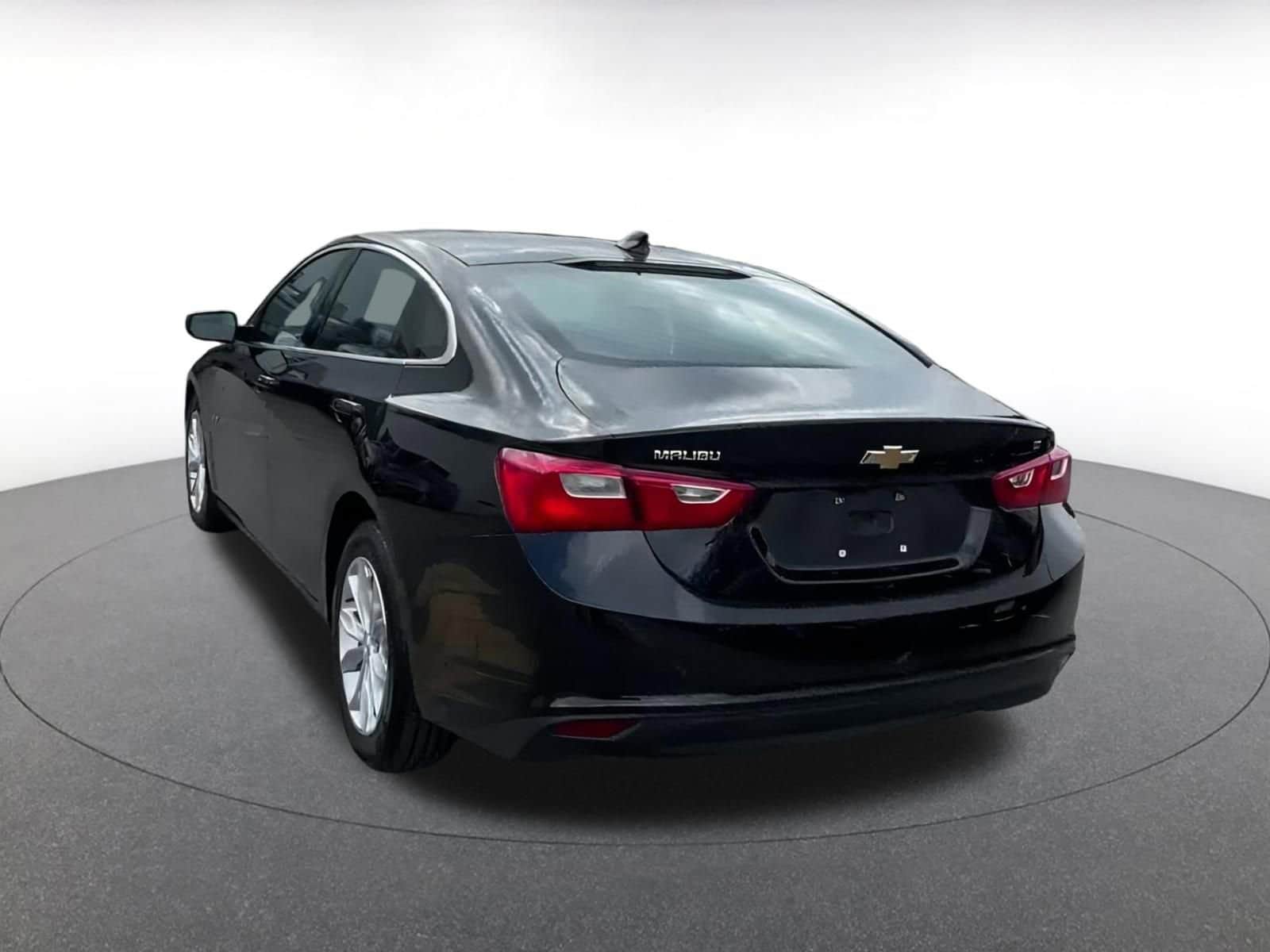 Thumbnail: 2024 Chevrolet Malibu - 11