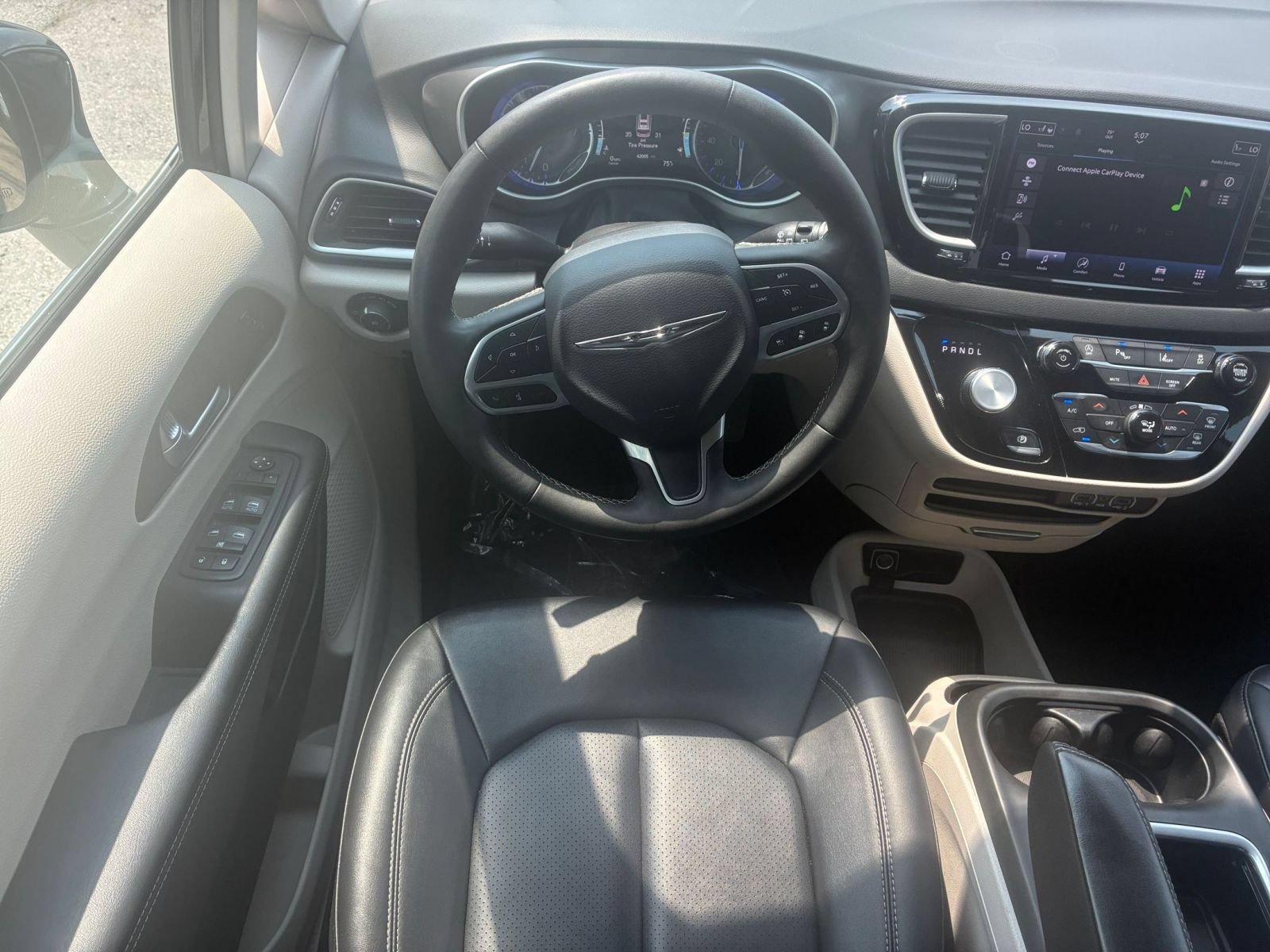 Thumbnail: 2024 Chrysler Pacifica - 29