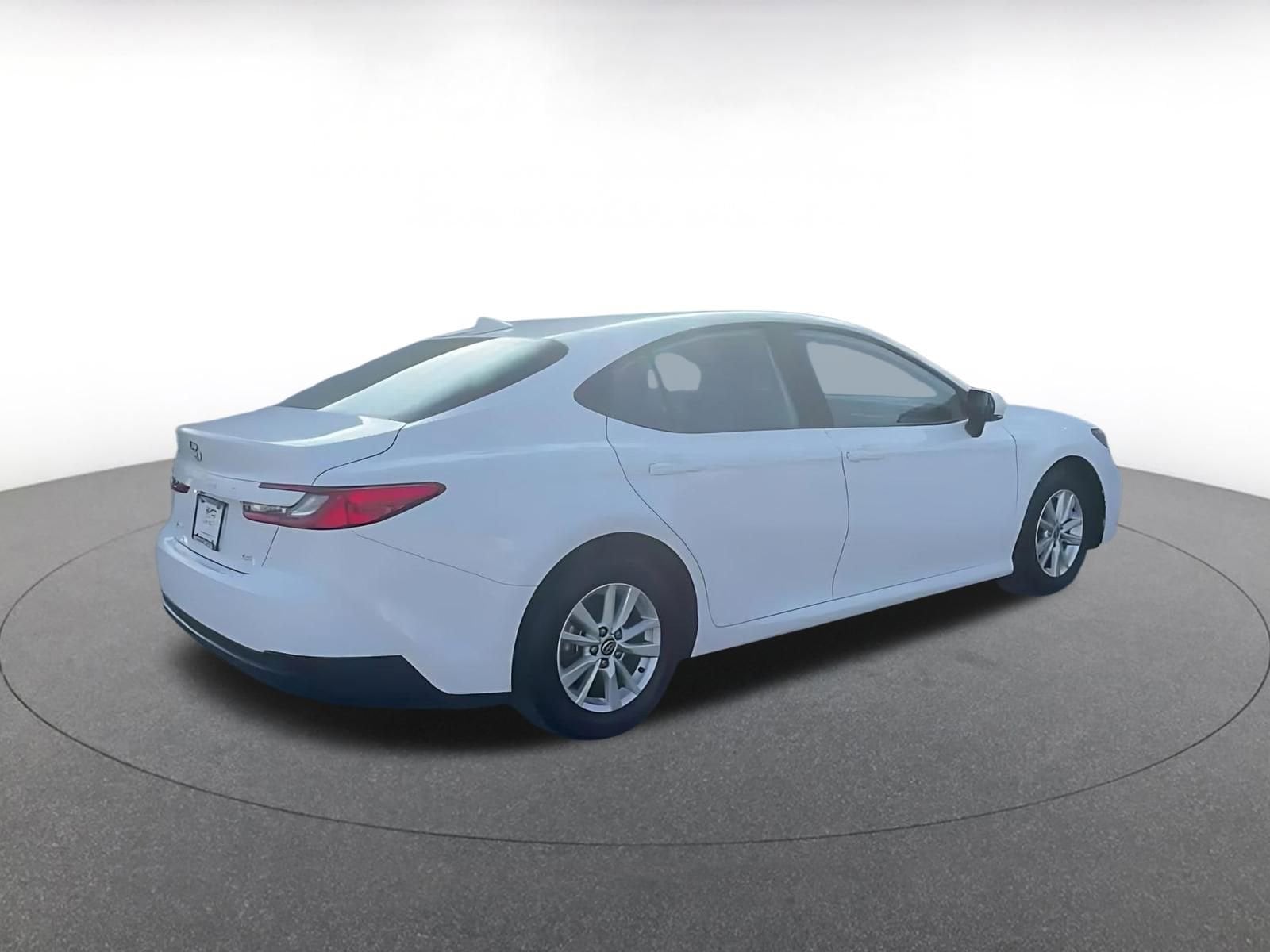 Thumbnail: 2025 Toyota Camry - 15