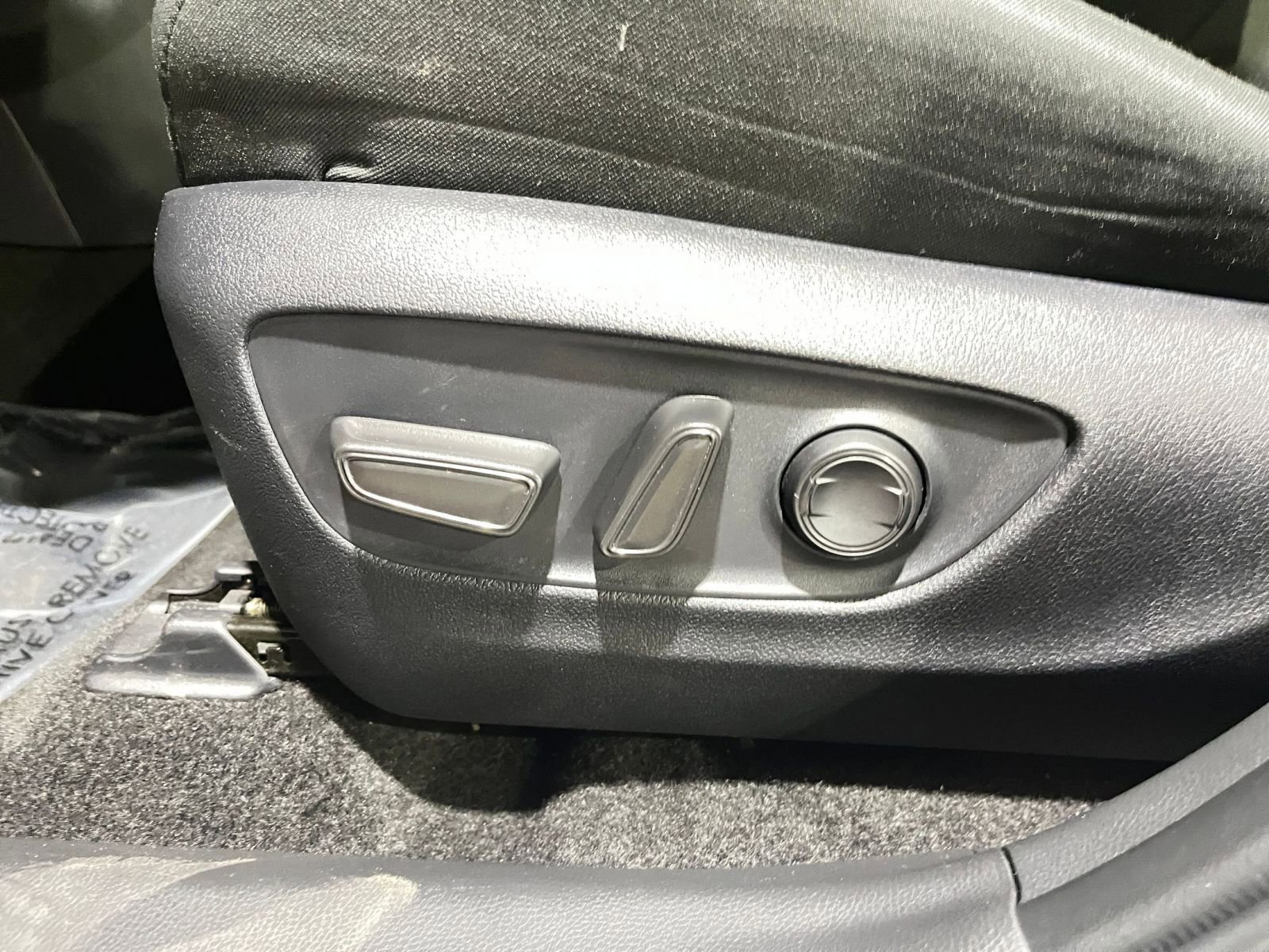 2024 Toyota RAV4 XLE 23