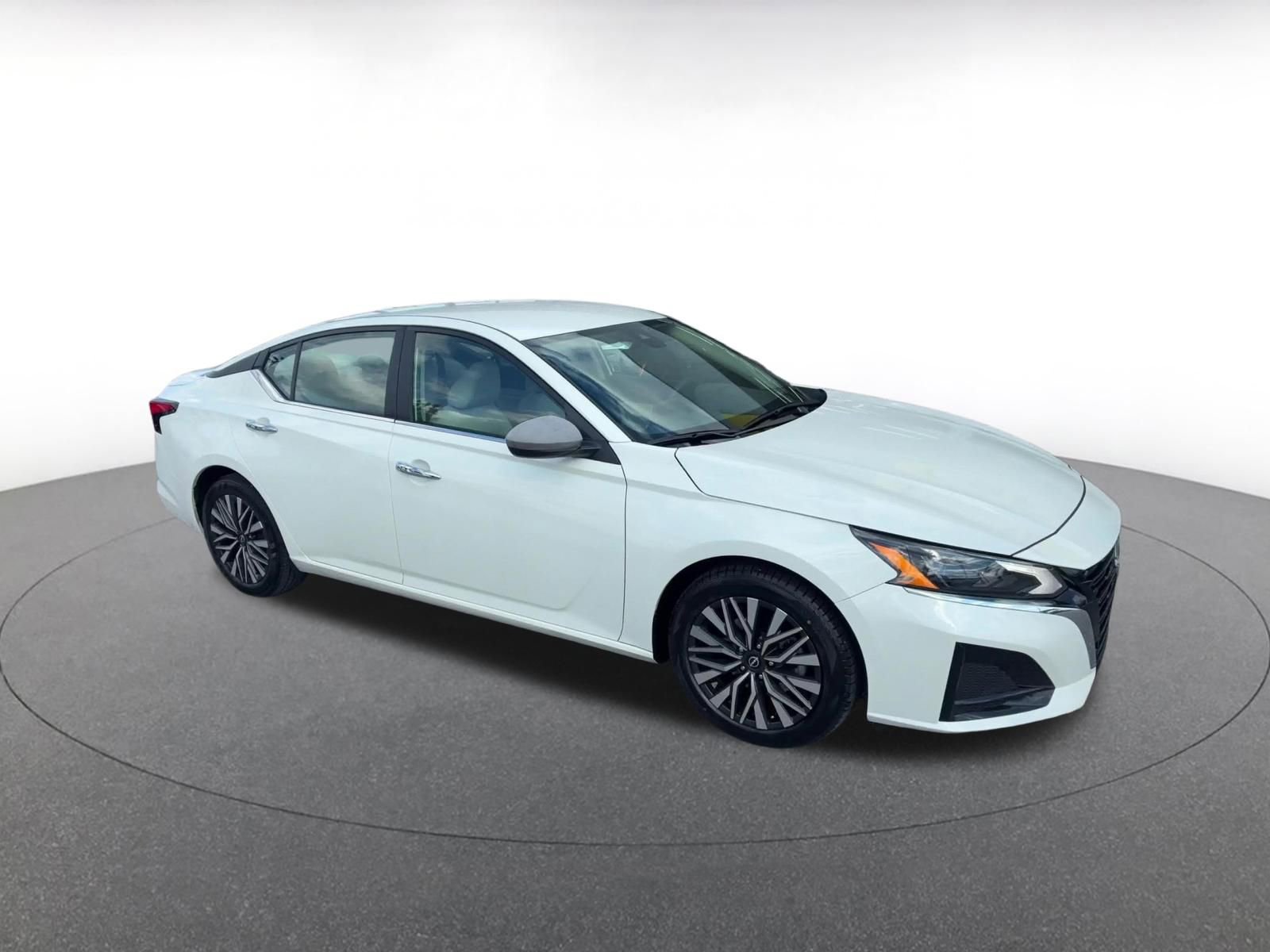 Thumbnail: 2025 Nissan Altima - 2