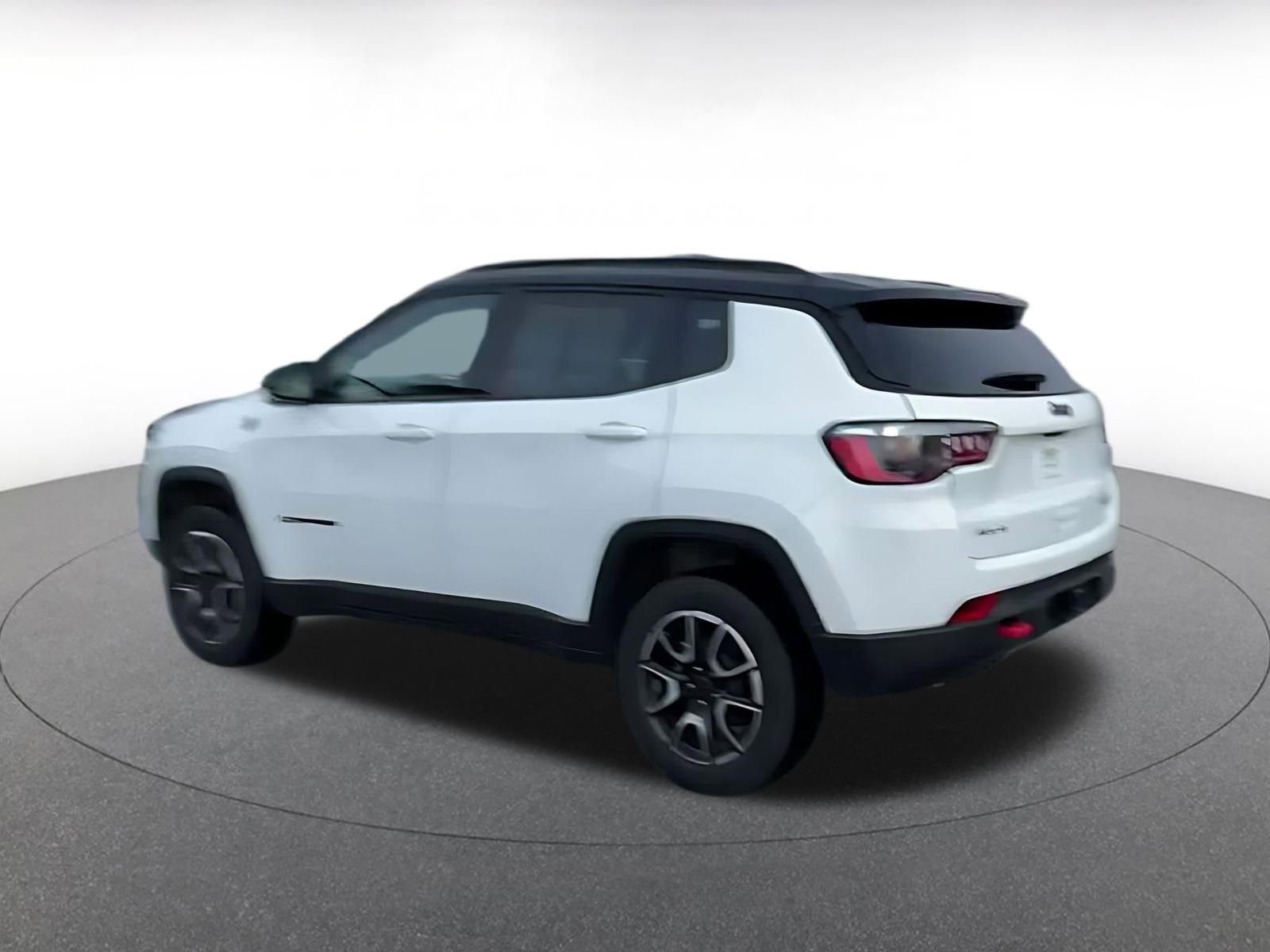 Thumbnail: 2025 Jeep Compass - 9