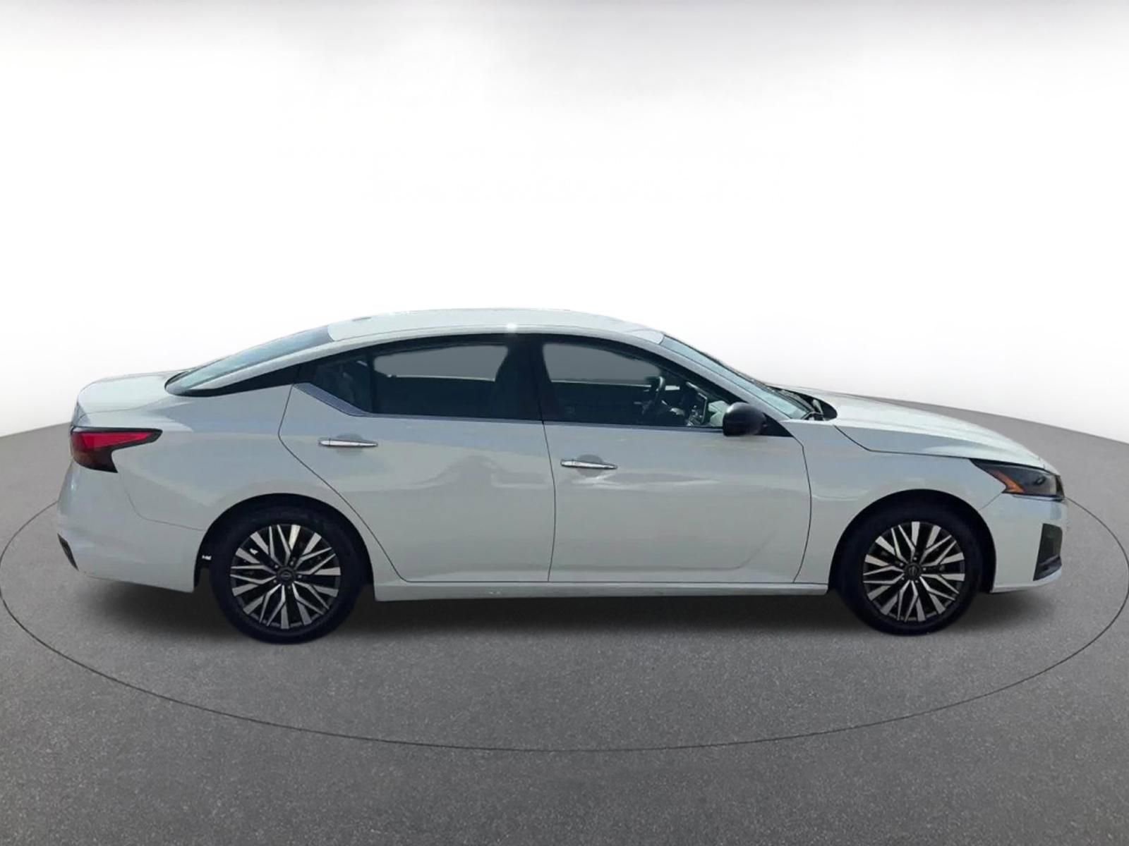 Thumbnail: 2025 Nissan Altima - 16