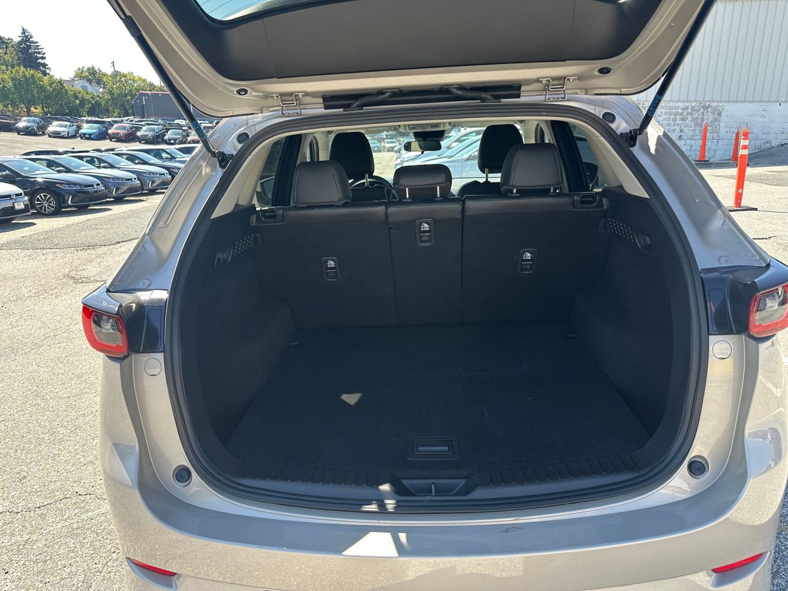 Thumbnail: 2025 Mazda CX-5 - 31