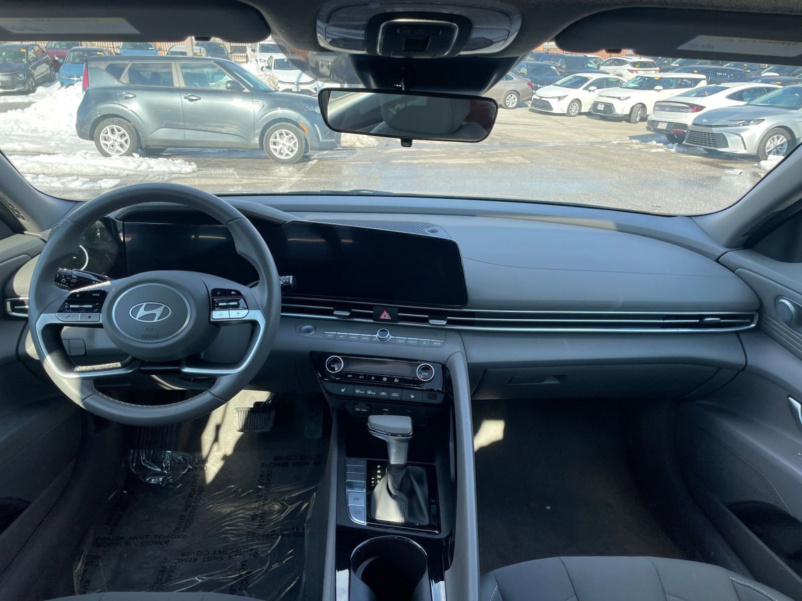 Thumbnail: 2025 Hyundai Elantra - 32