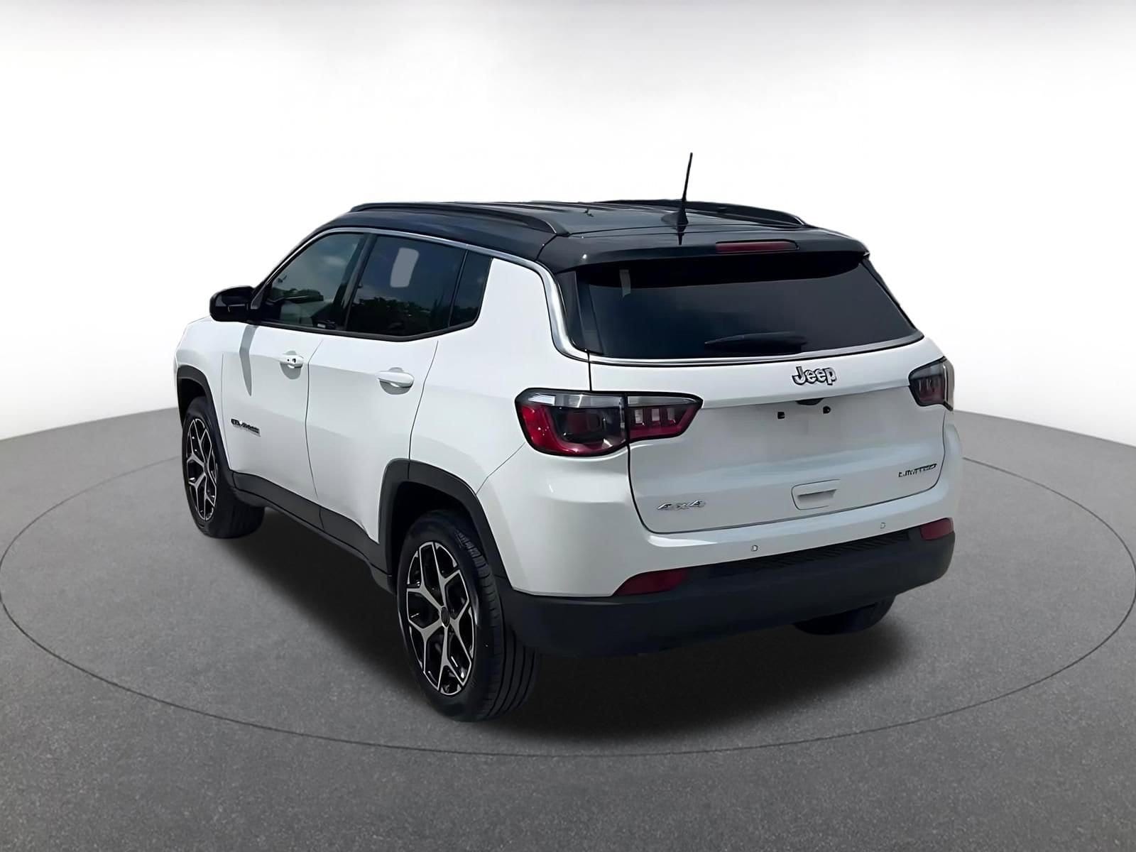Thumbnail: 2025 Jeep Compass - 11