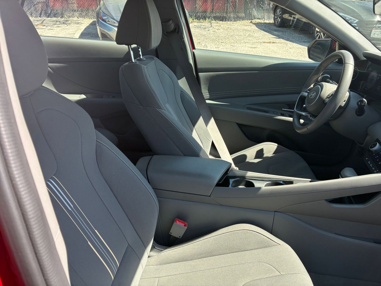 Thumbnail: 2025 Hyundai Elantra - 32