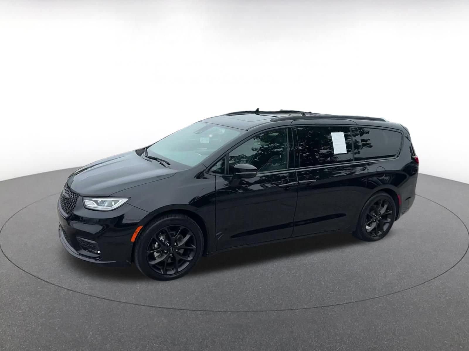 Thumbnail: 2025 Chrysler Pacifica - 6