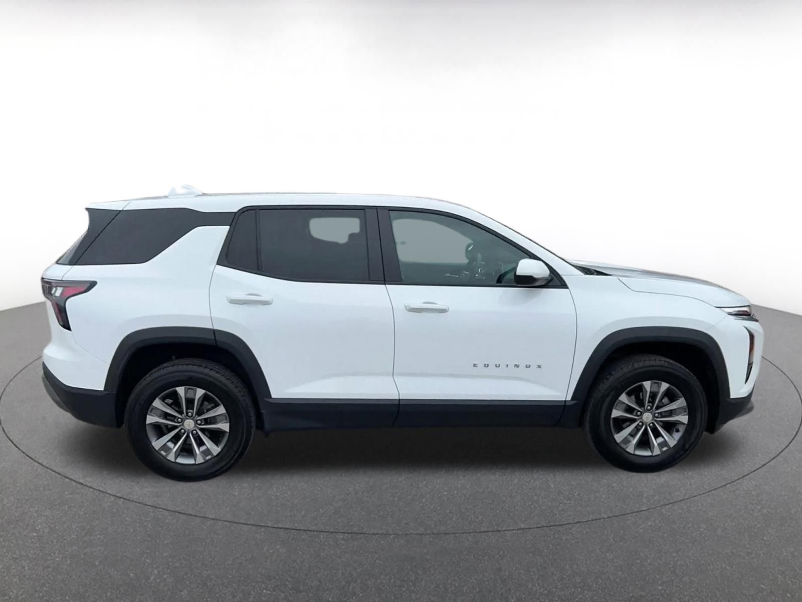 Thumbnail: 2025 Chevrolet Equinox - 16