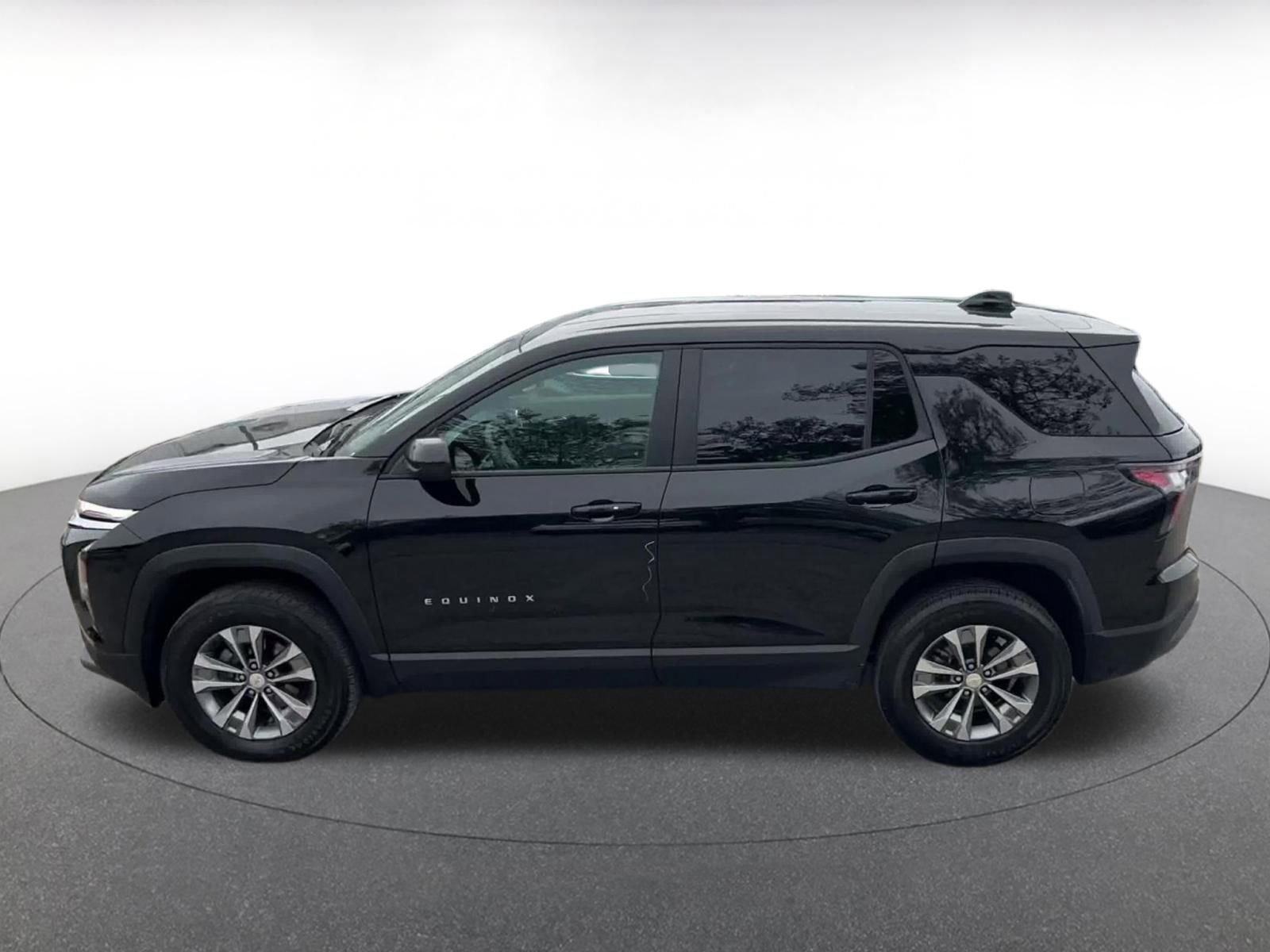 Thumbnail: 2025 Chevrolet Equinox - 9
