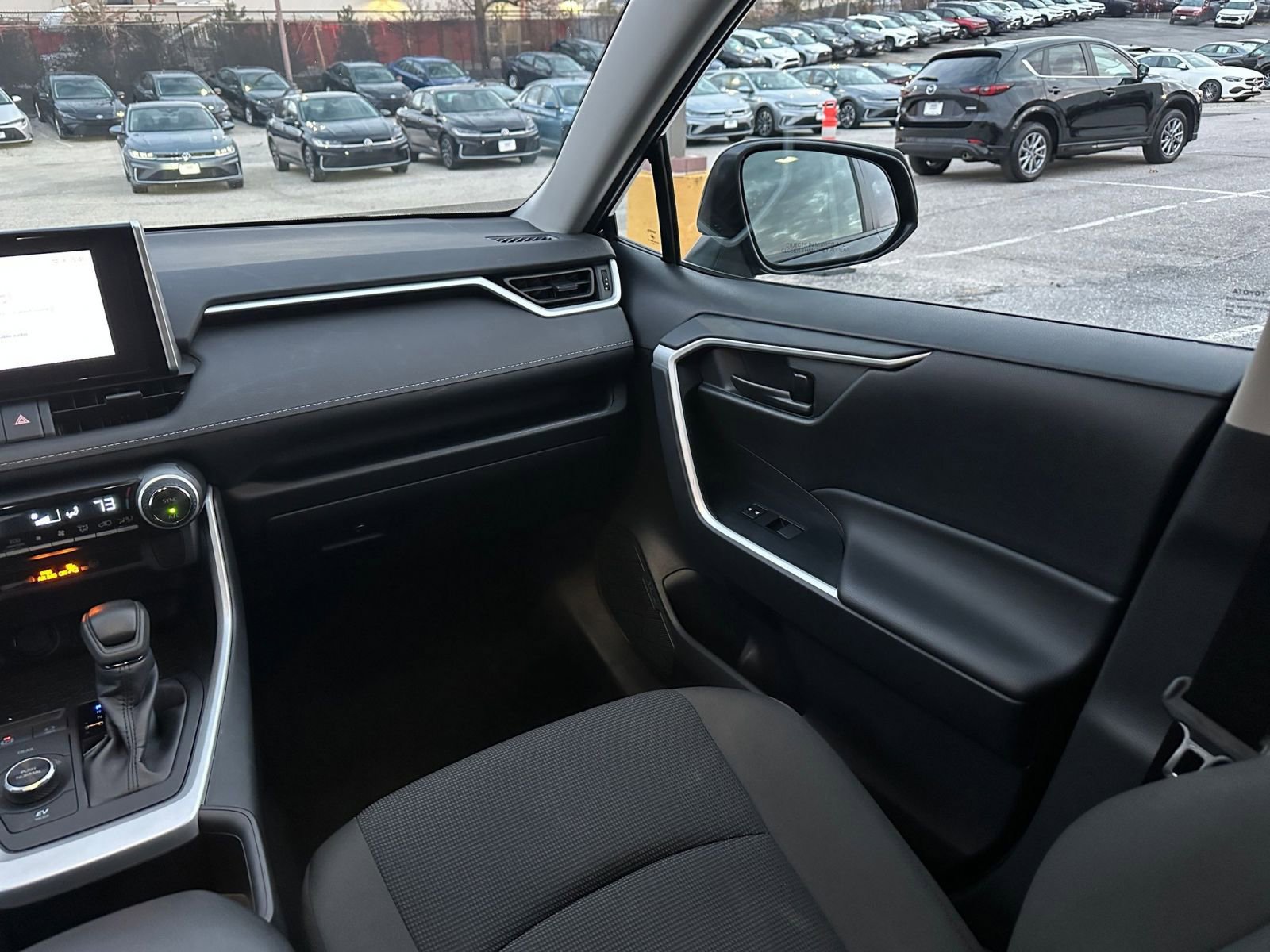 Thumbnail: 2025 Toyota RAV4 - 34