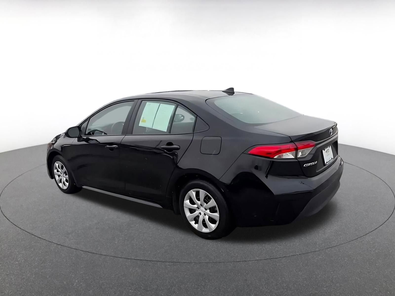 Thumbnail: 2025 Toyota Corolla - 10