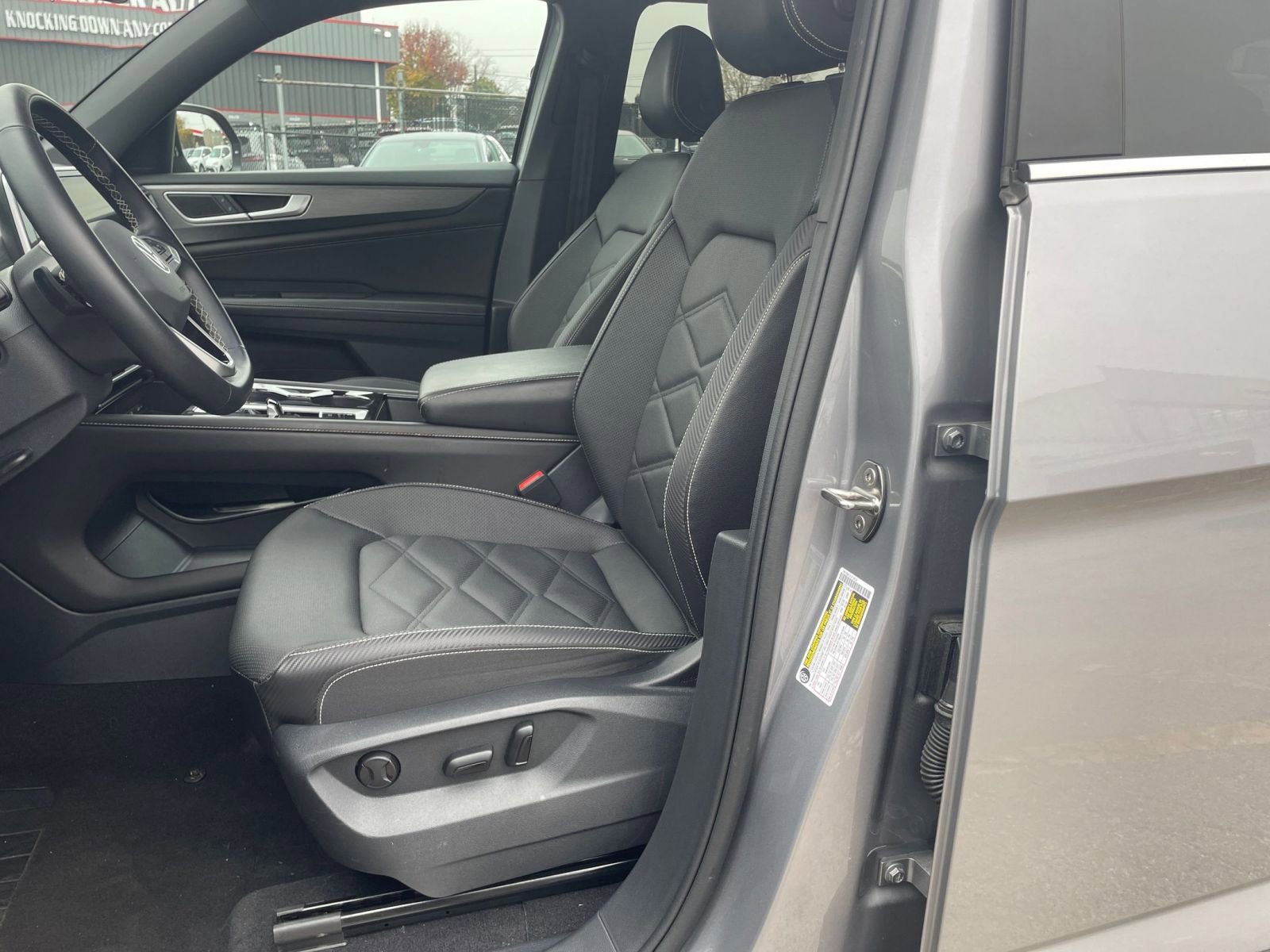 Thumbnail: 2025 Volkswagen Atlas - 27