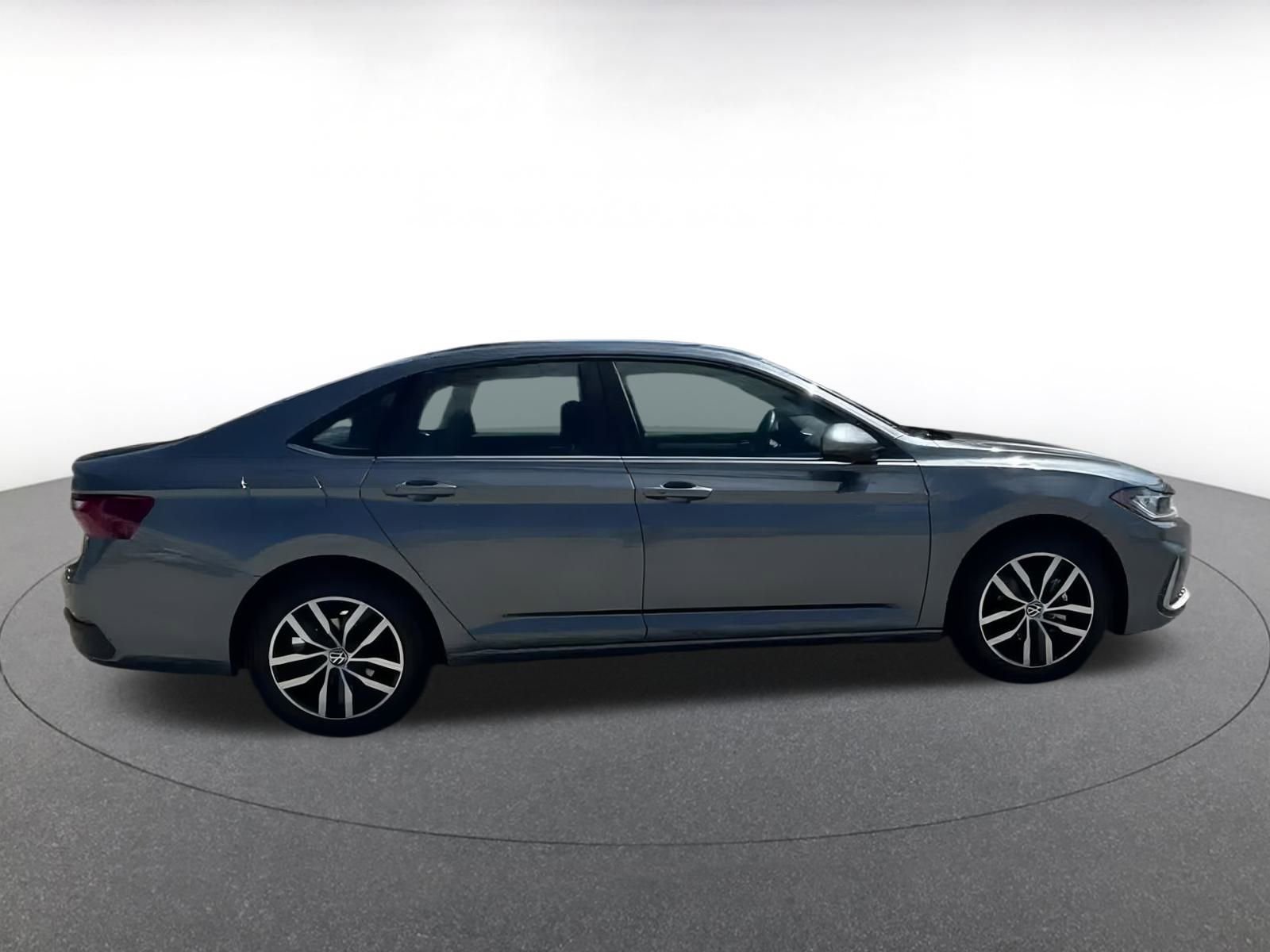 Thumbnail: 2025 Volkswagen Jetta - 15