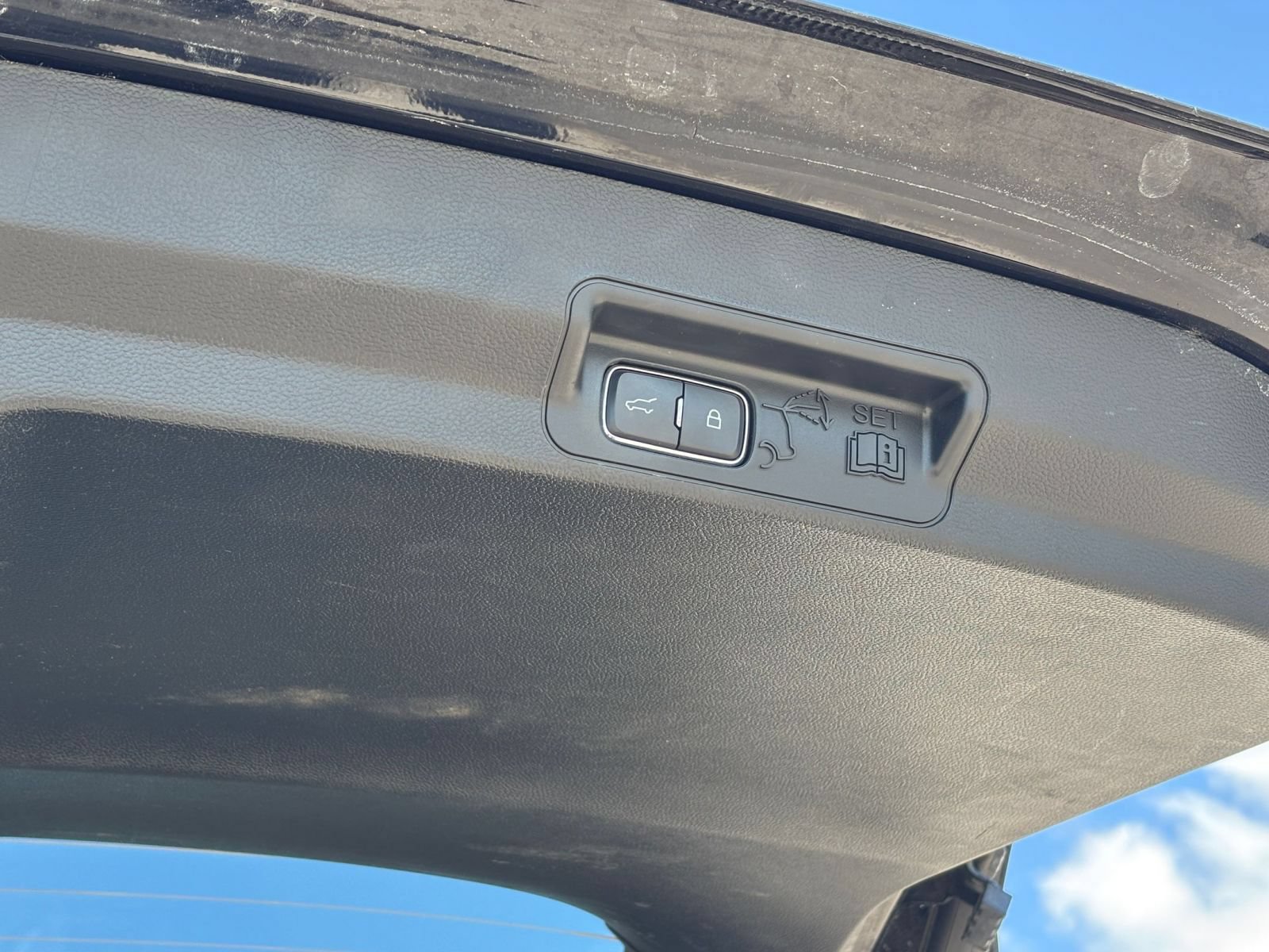 Thumbnail: 2024 Ford Explorer - 24