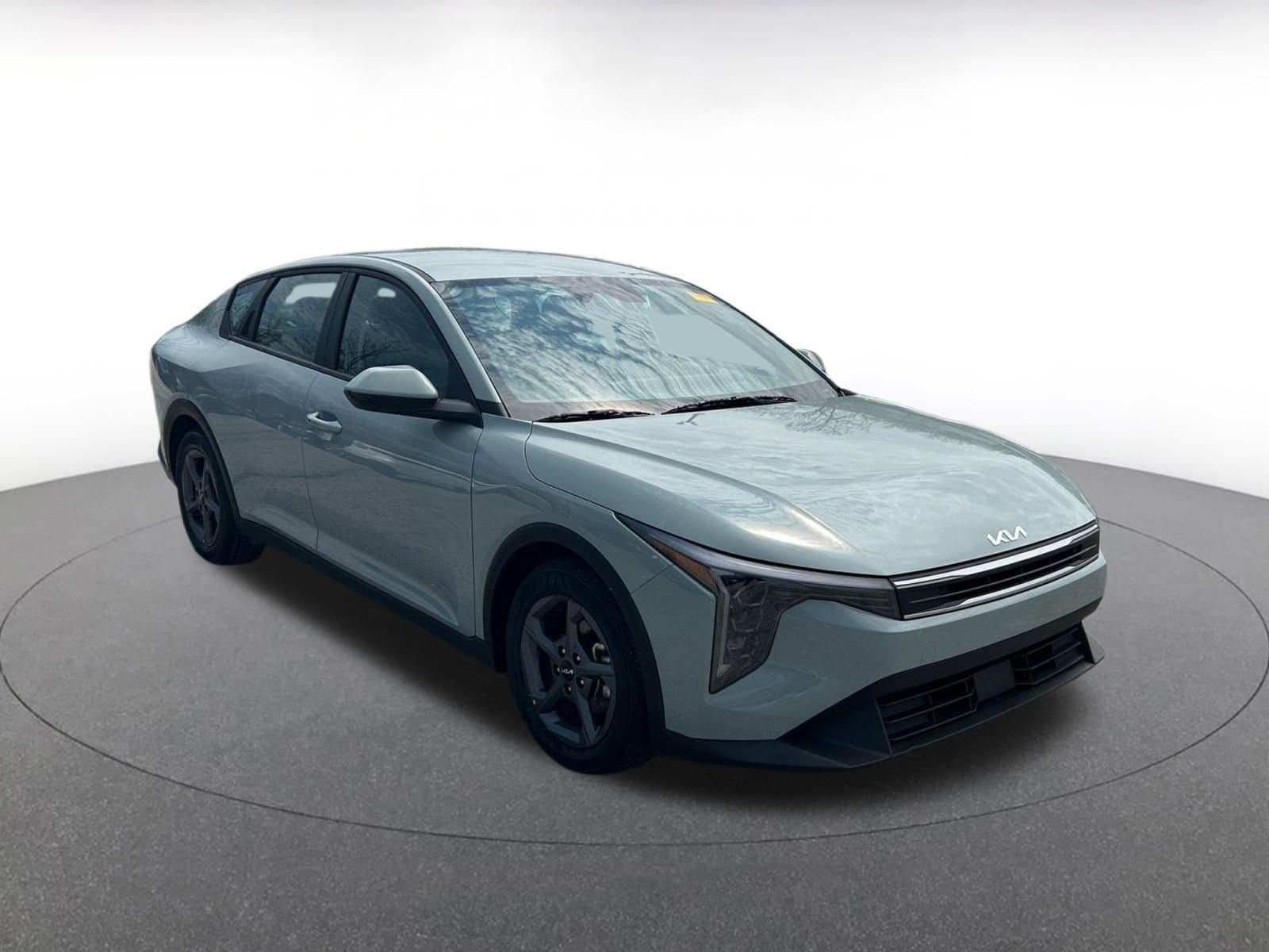 Thumbnail: 2025 Kia K4 - 1