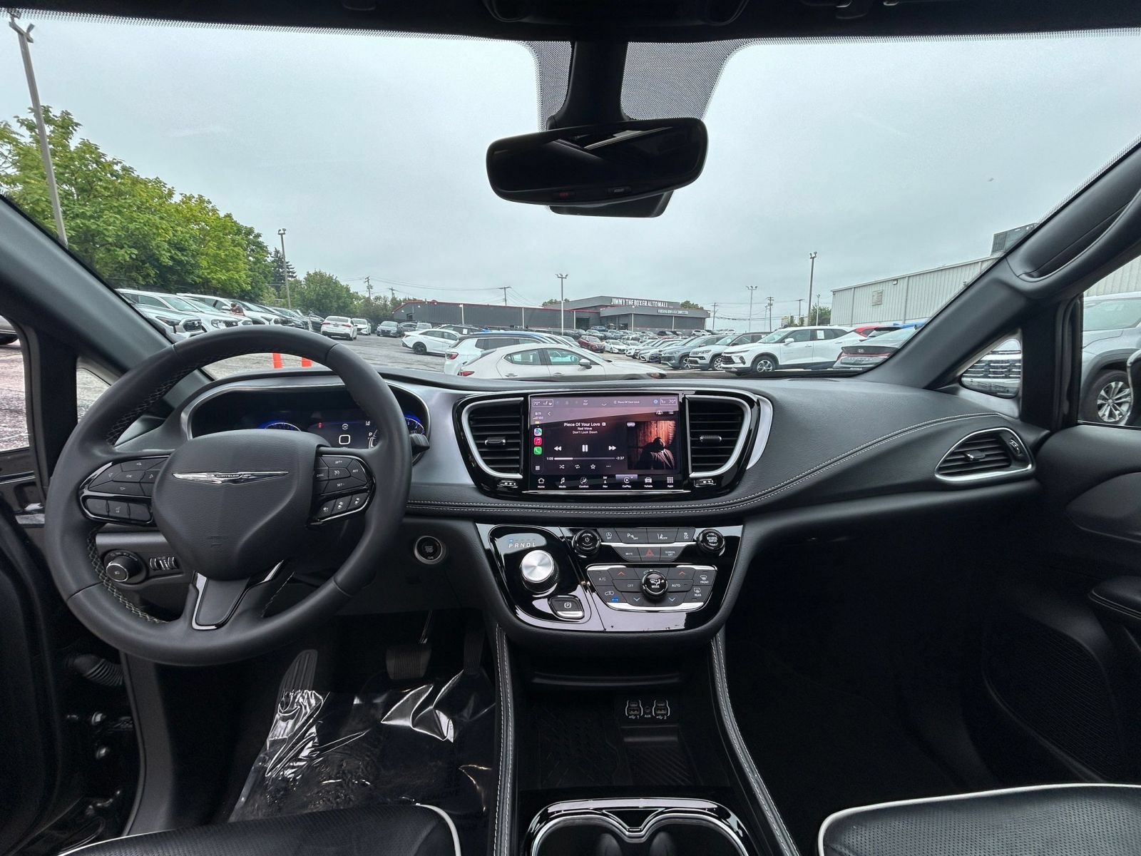Thumbnail: 2025 Chrysler Pacifica - 27