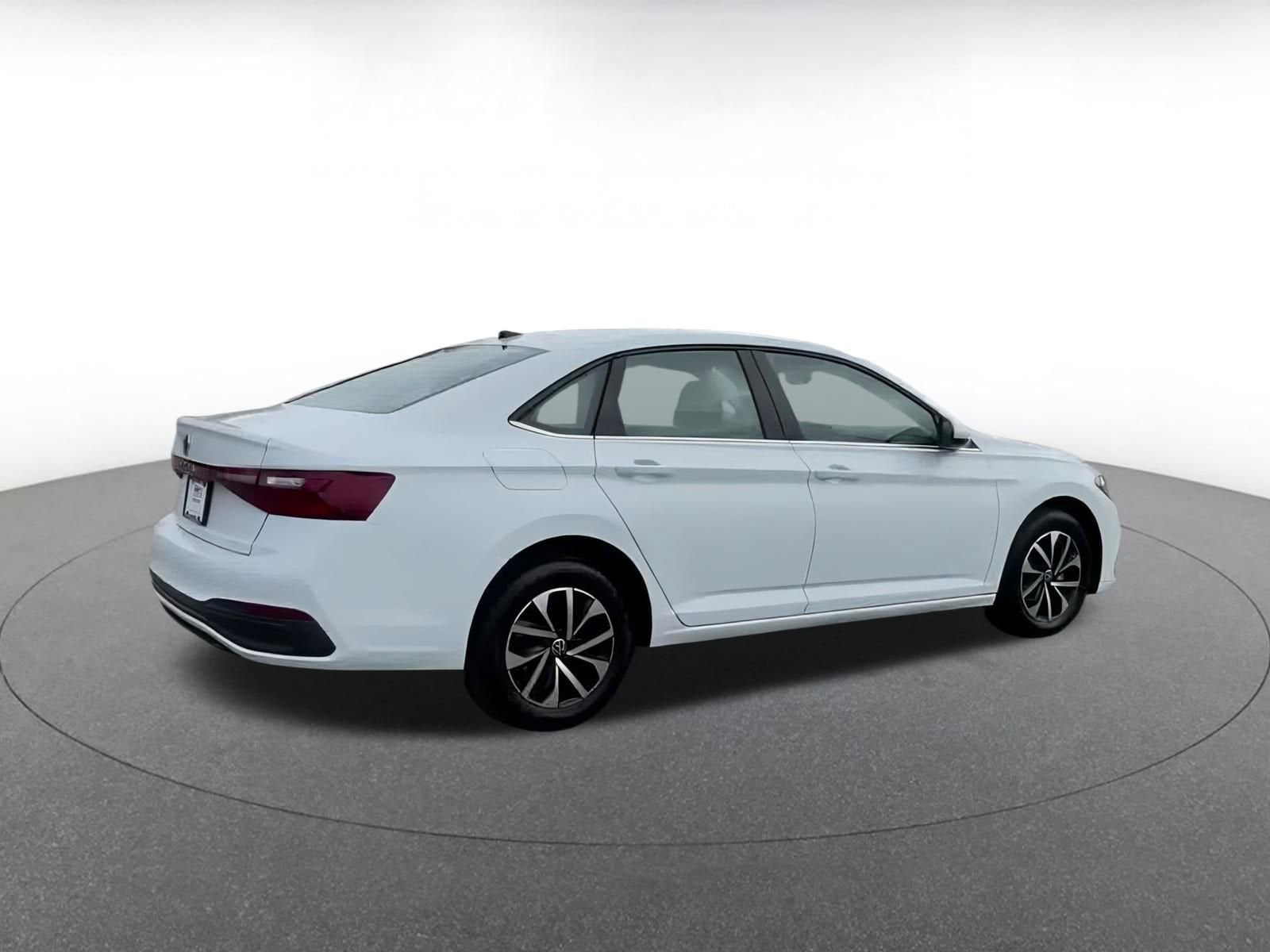 Thumbnail: 2025 Volkswagen Jetta - 12