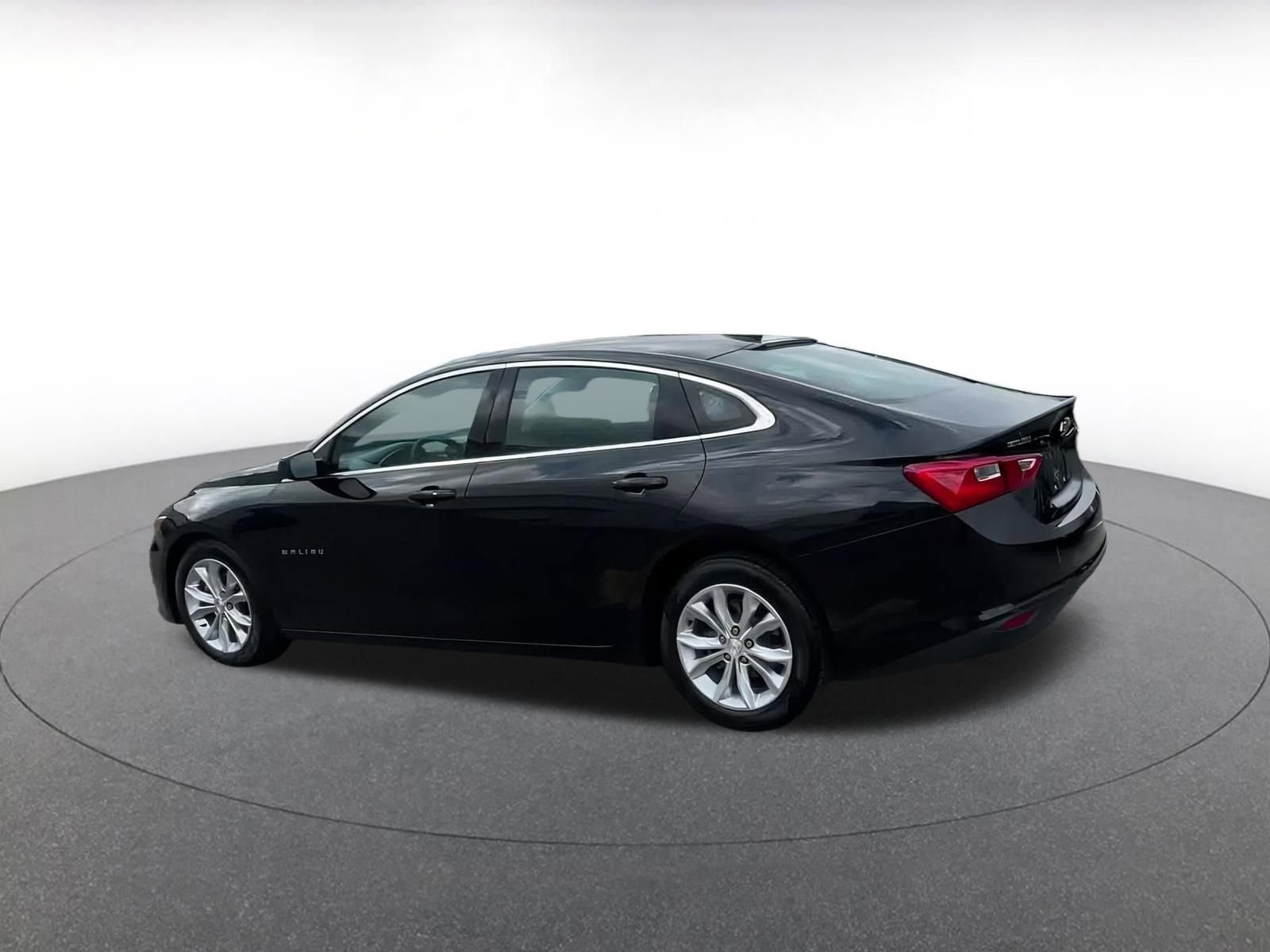Thumbnail: 2024 Chevrolet Malibu - 10