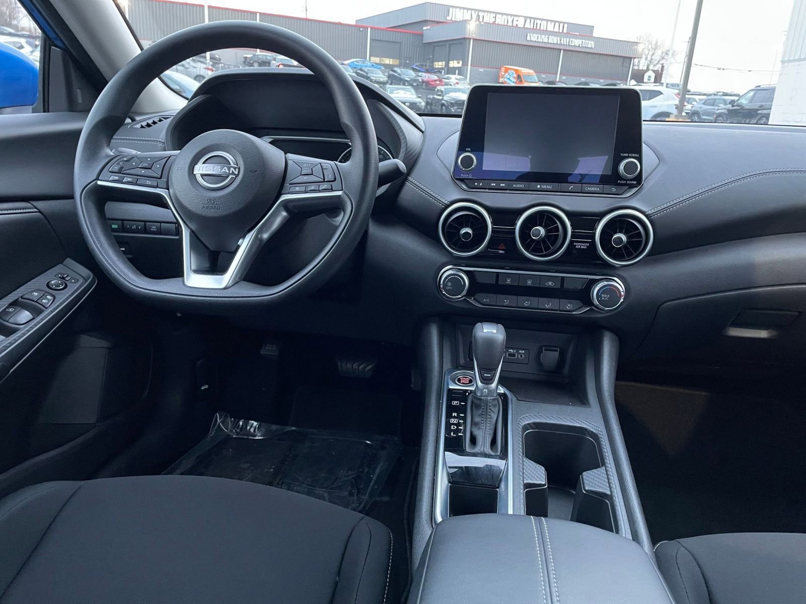 Thumbnail: 2025 Nissan Sentra - 32