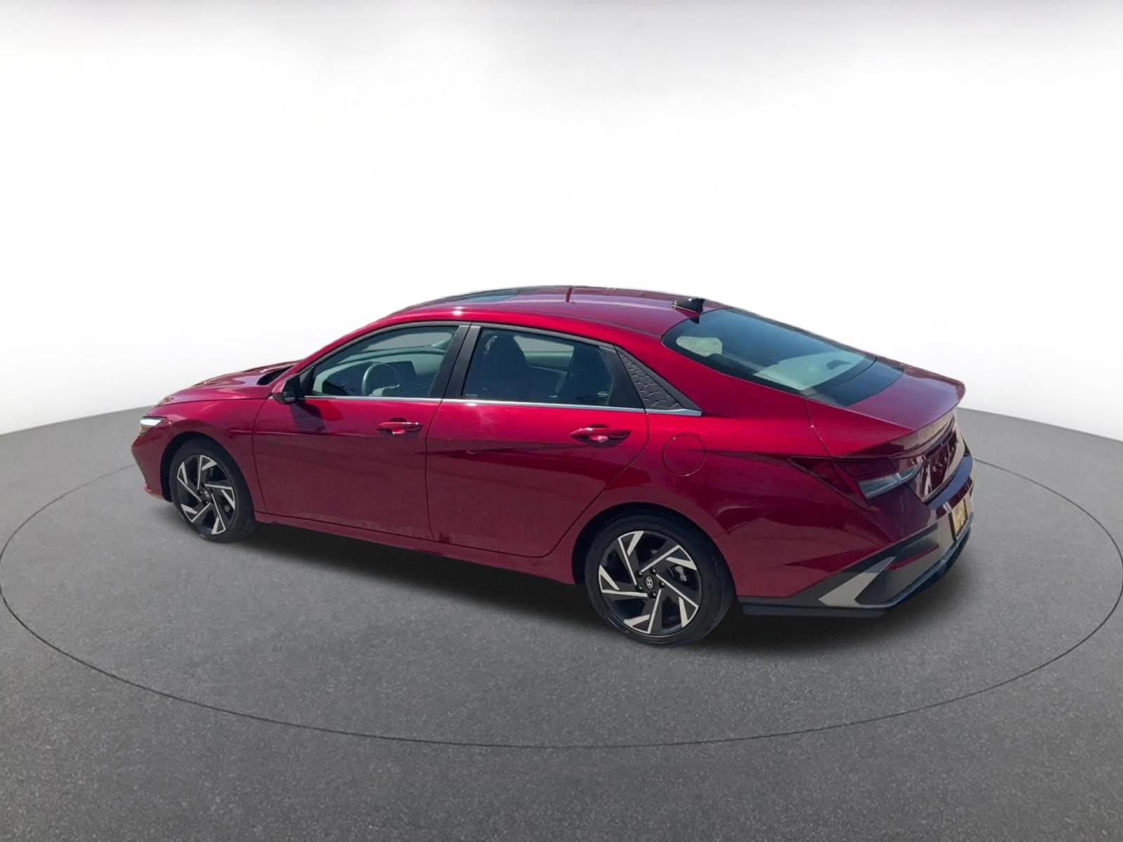 Thumbnail: 2025 Hyundai Elantra - 10
