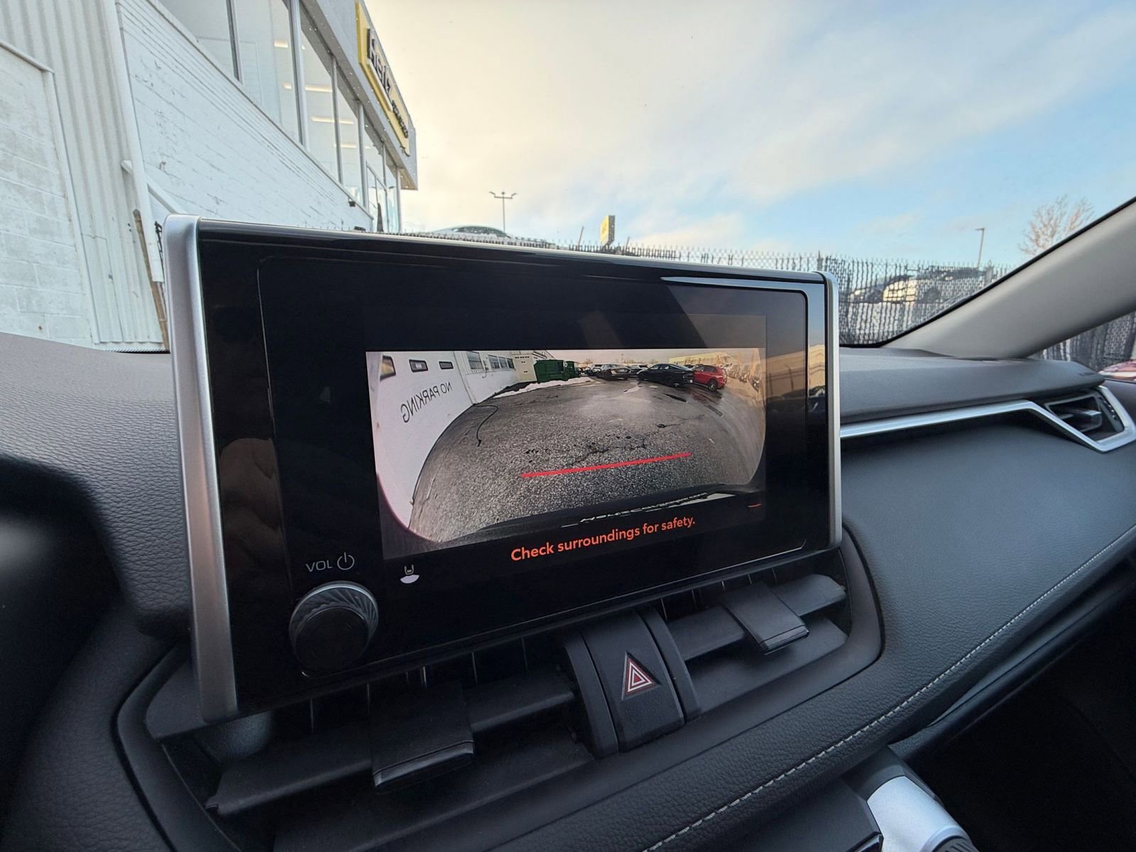 Thumbnail: 2025 Toyota RAV4 - 27