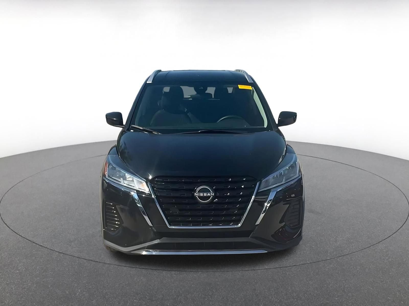 Thumbnail: 2024 Nissan Kicks - 4