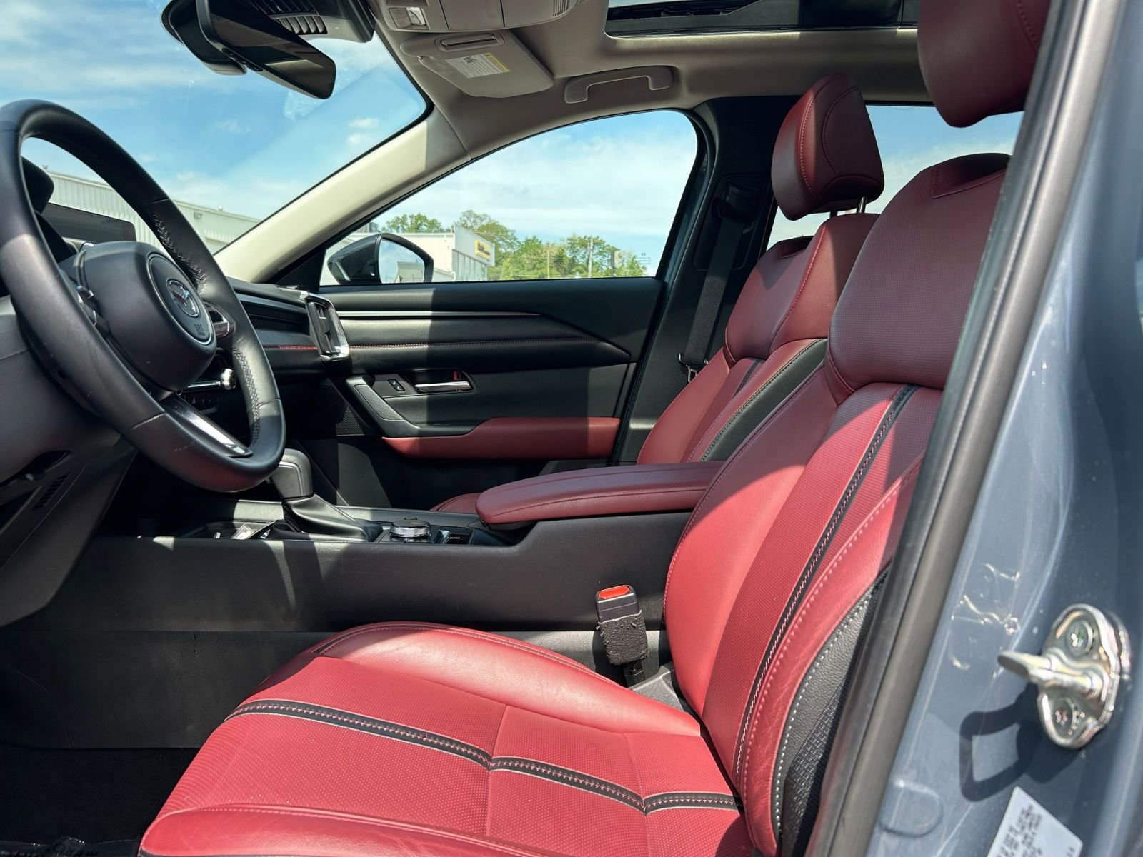 Thumbnail: 2025 Mazda CX-50 - 23