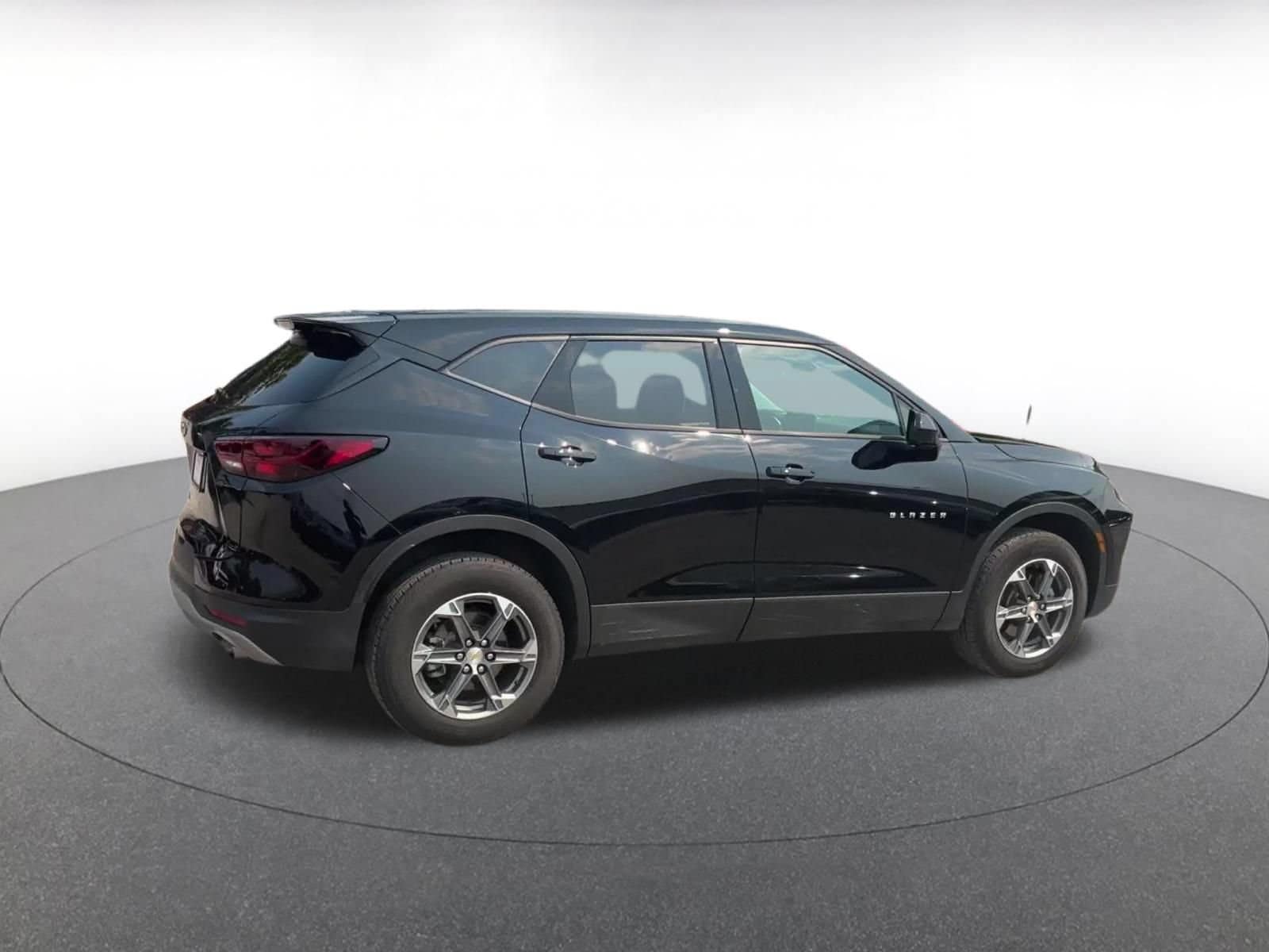 Thumbnail: 2026 Chevrolet Blazer - 15