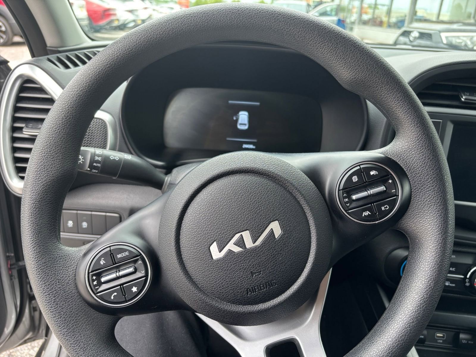 Thumbnail: 2025 Kia Soul - 25