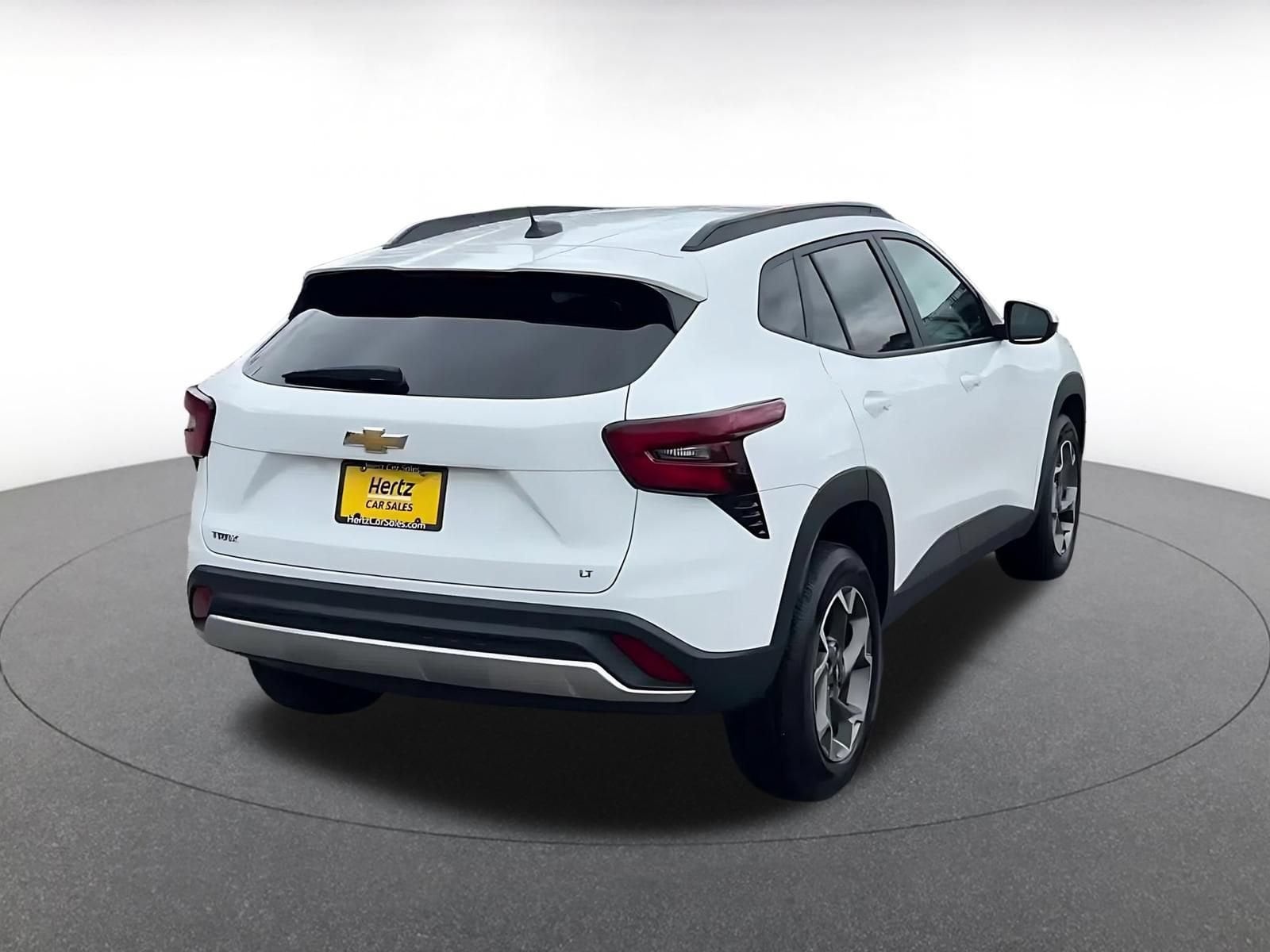Thumbnail: 2025 Chevrolet Trax - 14
