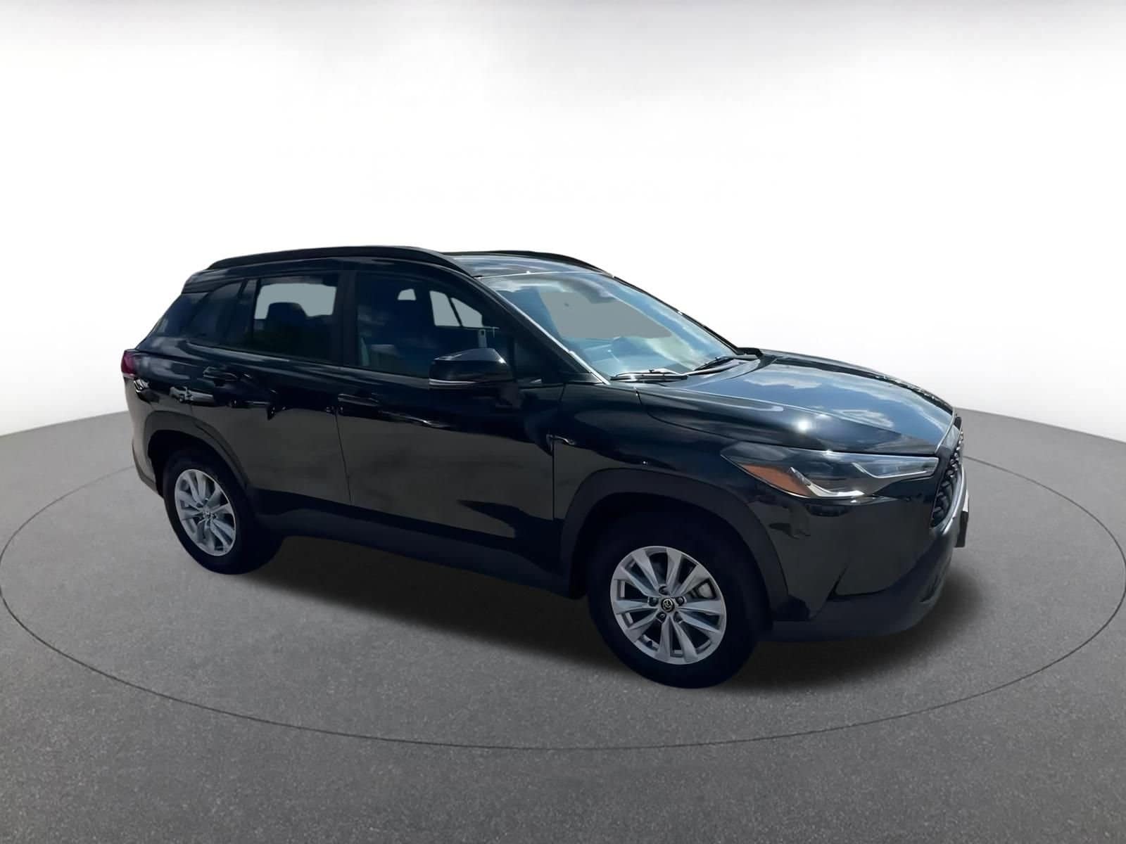 Thumbnail: 2025 Toyota Corolla Cross - 2