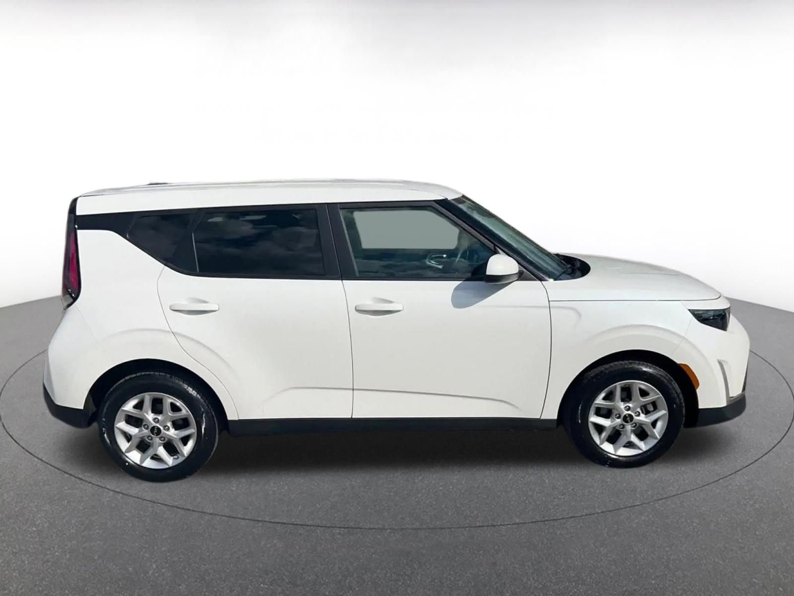 Thumbnail: 2025 Kia Soul - 16